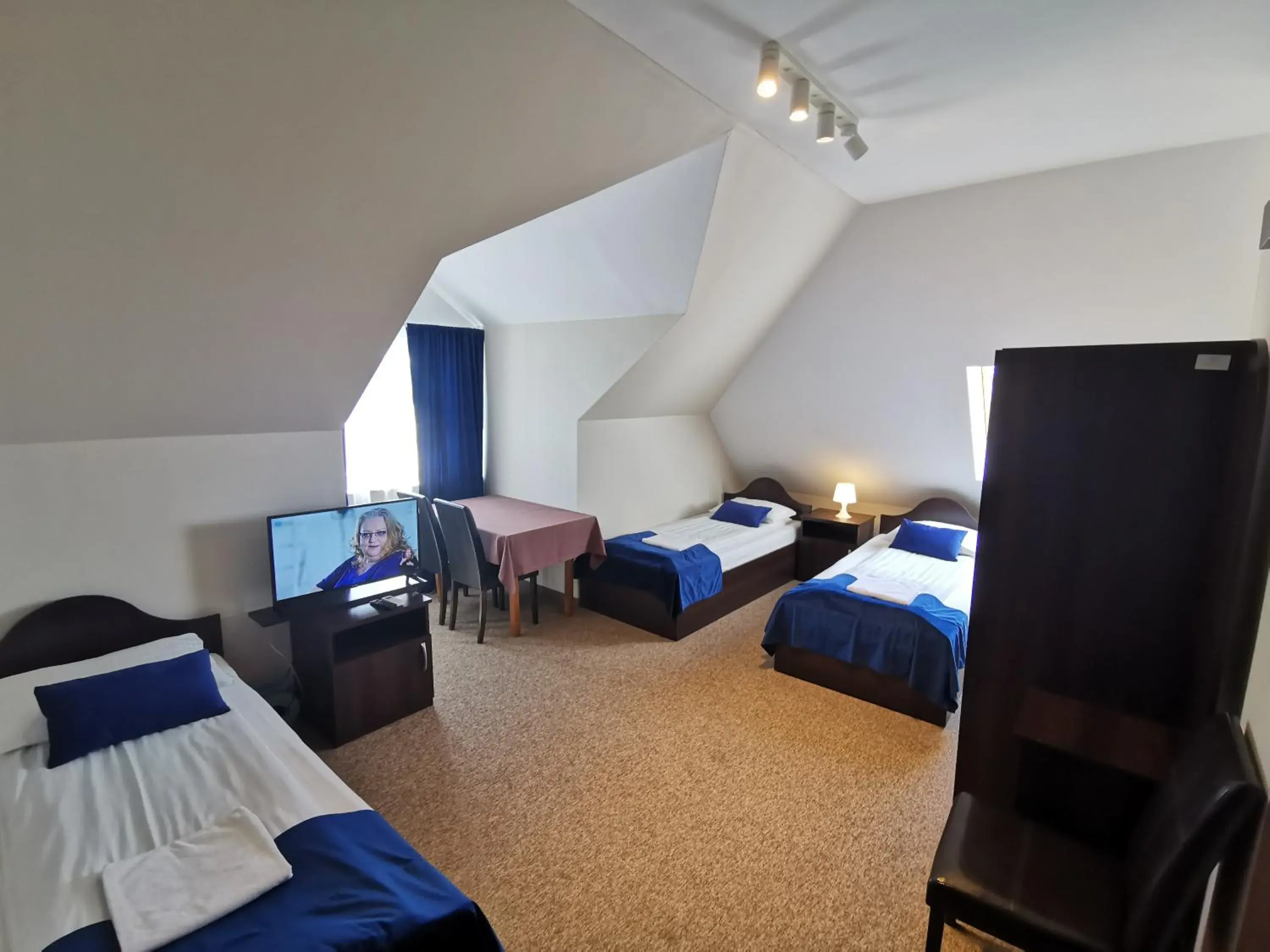 Quadruple Room with Bathroom in SAS rooms & restaurant Quadruple Room with Bathroom in SAS rooms & restaurant
