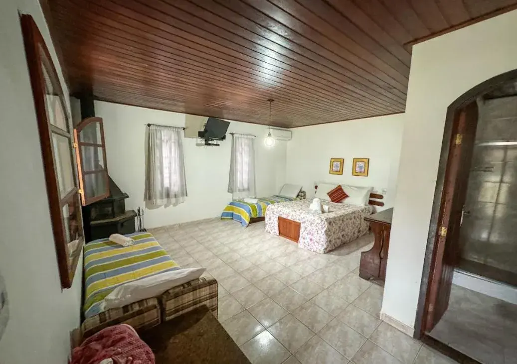 Economy Quadruple Room - single occupancy in Pousada Tapera Economy Quadruple Room - single occupancy in Pousada Tapera
