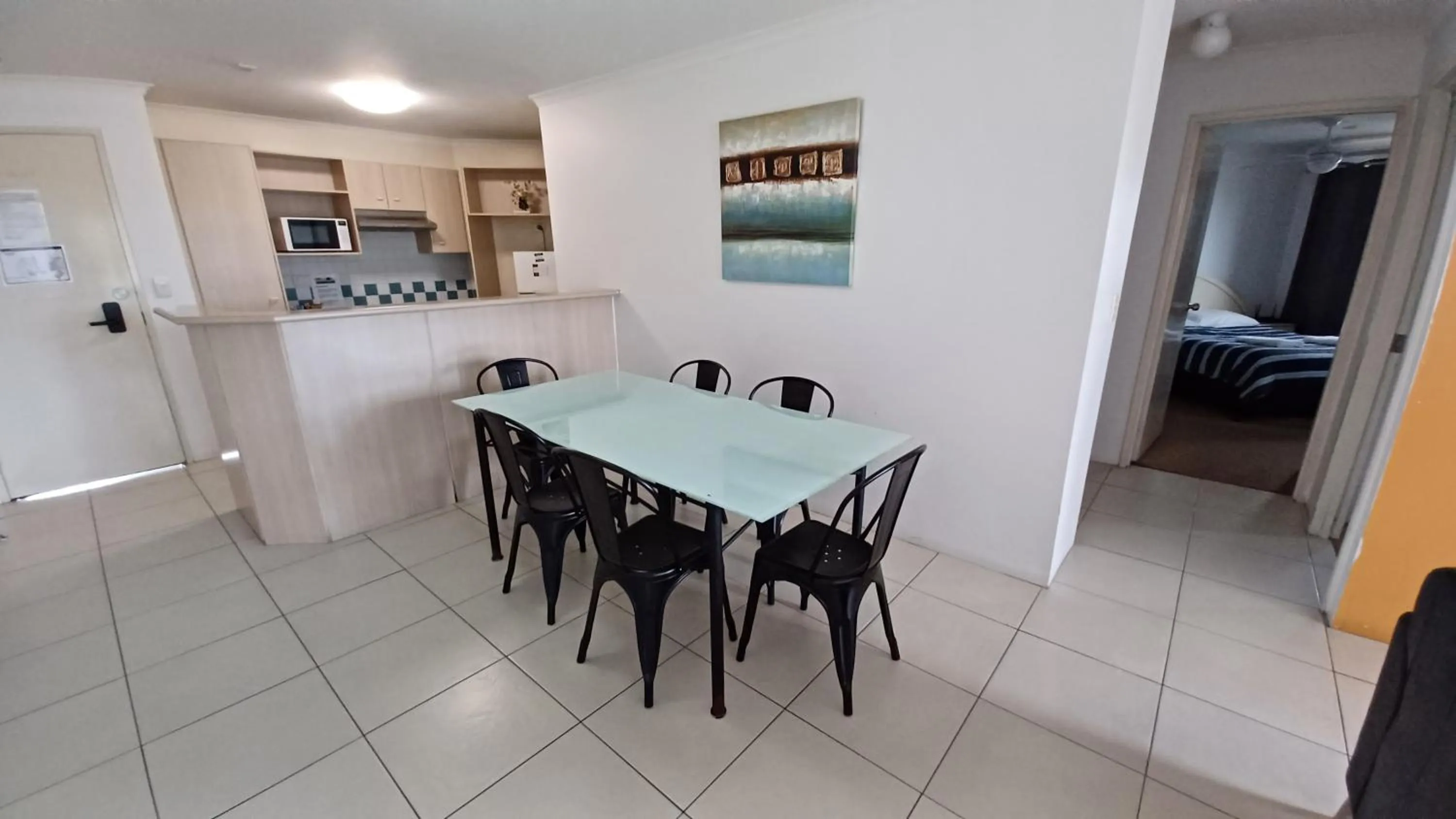 Kitchen or kitchenette in Blue Waters Apartments