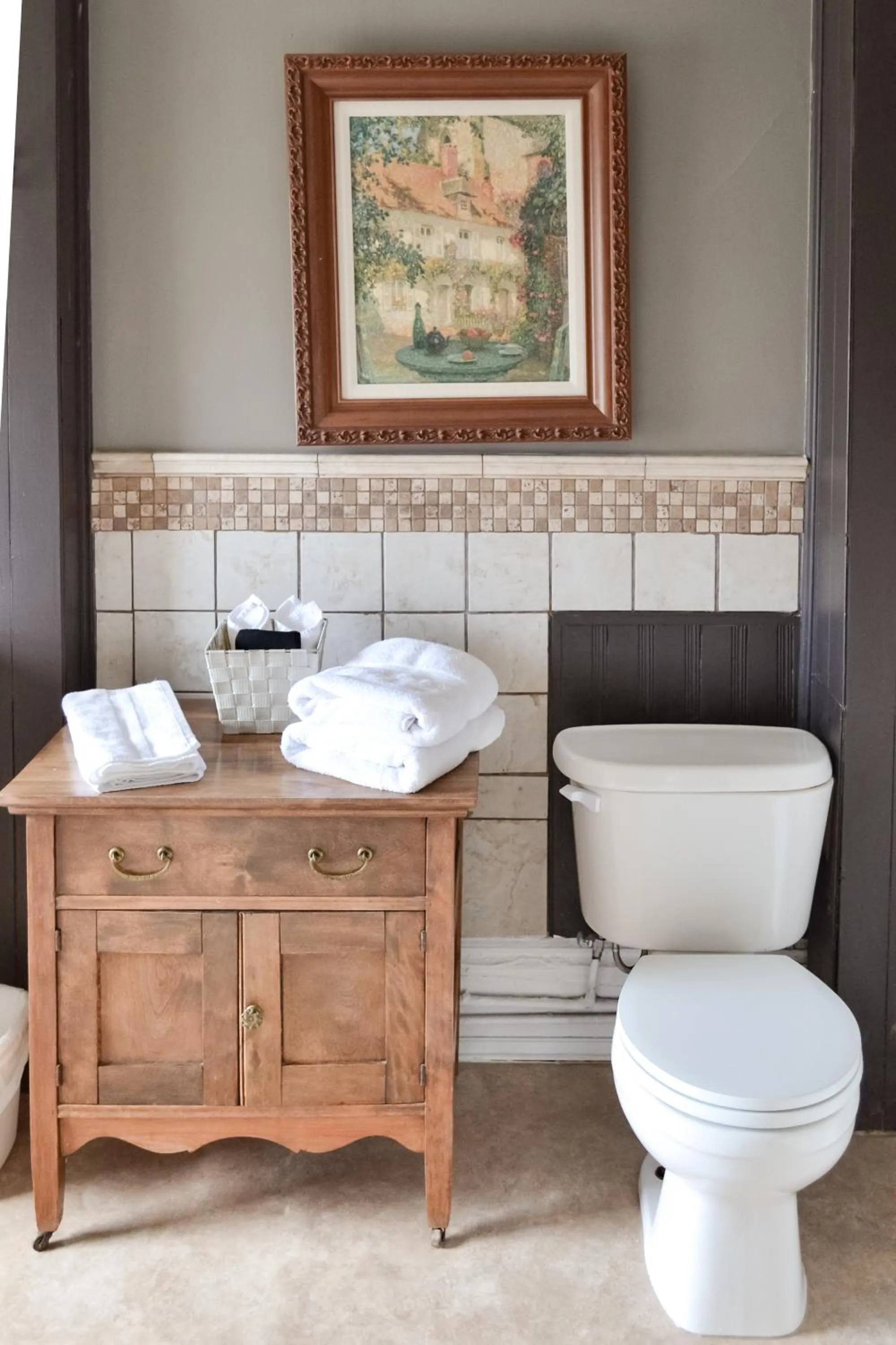 The Roses Heritage Inn