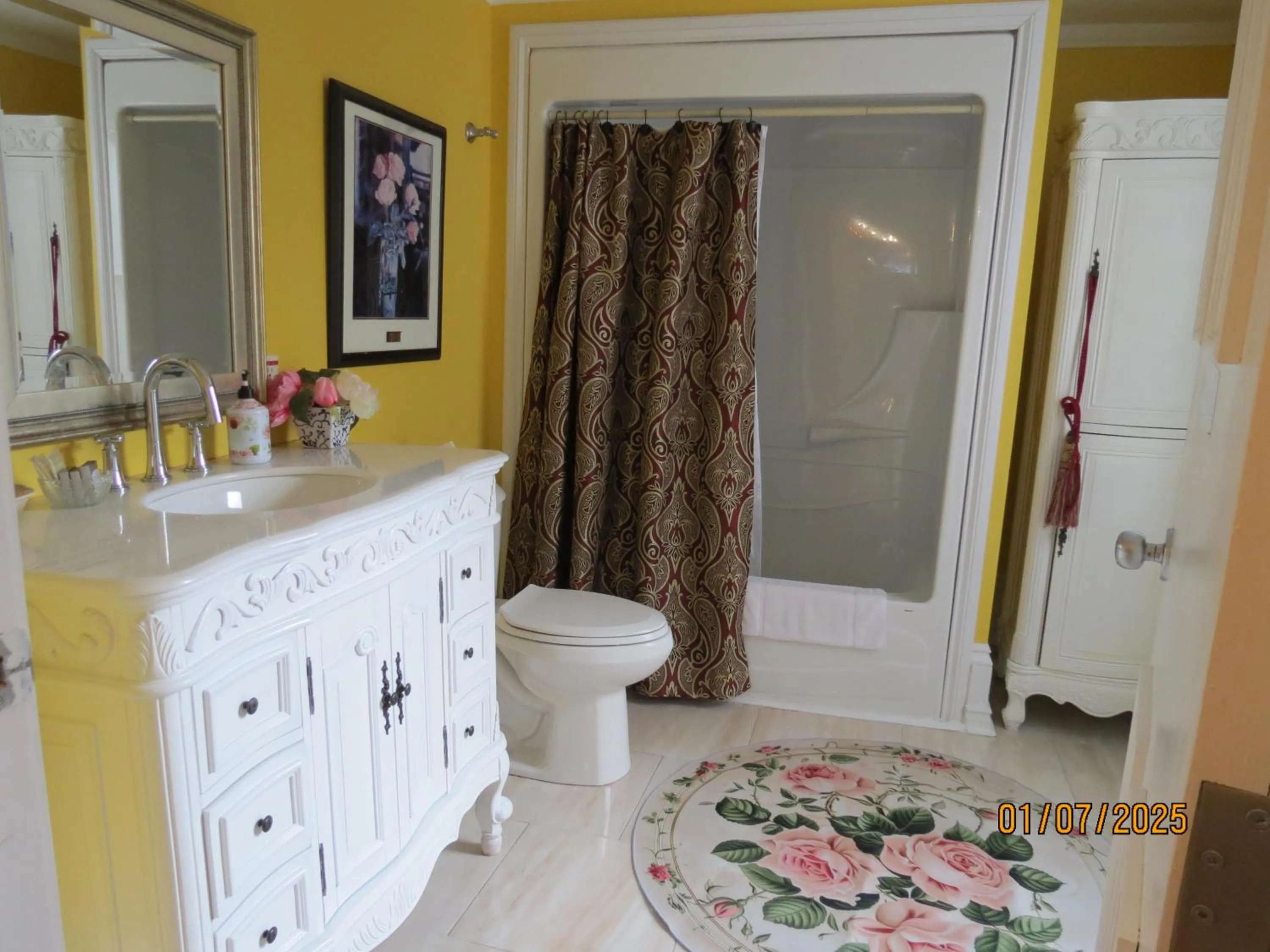 The Roses Heritage Inn