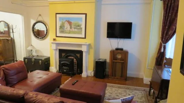 The Roses Heritage Inn