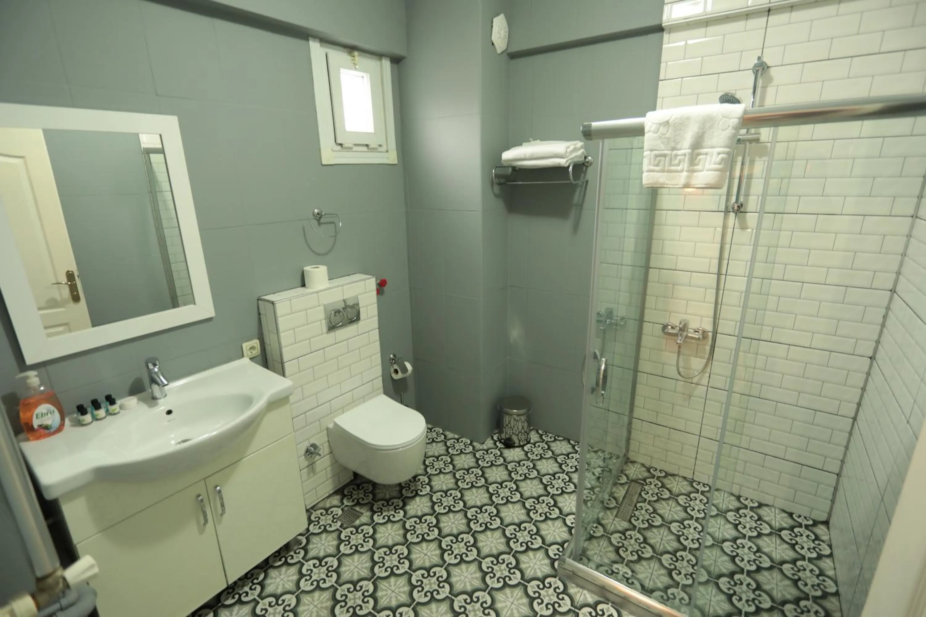 Bathroom in White Pearl Apart Hotel