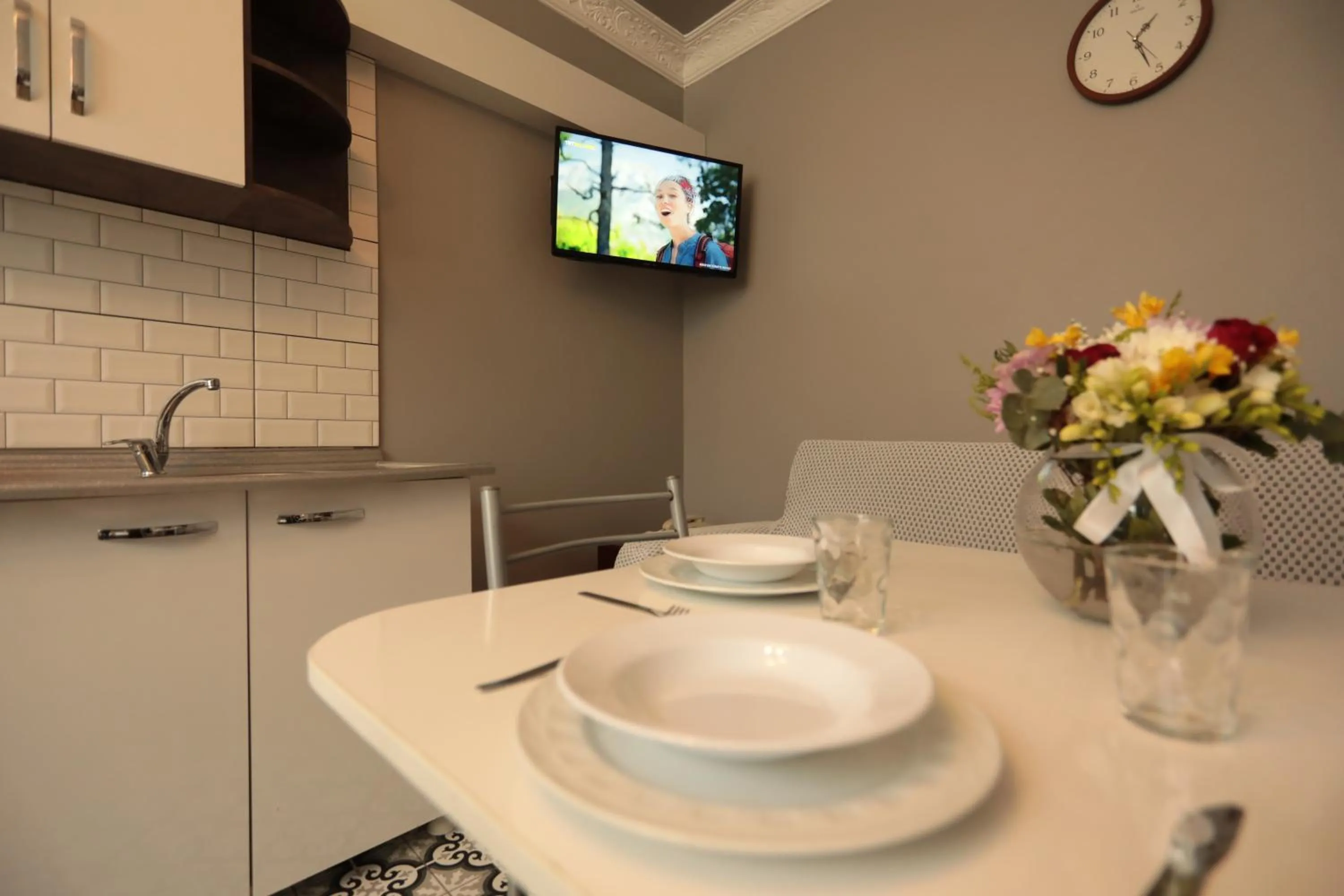 Dining area in White Pearl Apart Hotel