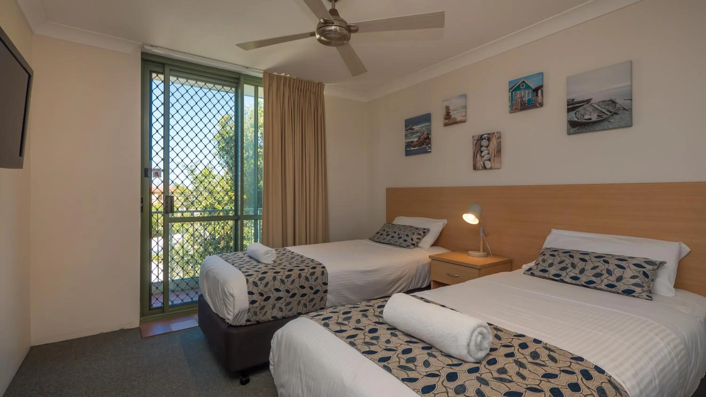 Bedroom, Bed in Montana Palms Resort