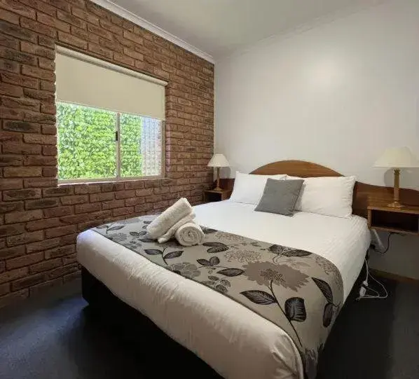 Deluxe King Suite in BIG4 Tasman Holiday Parks - Warrnambool Deluxe King Suite in BIG4 Tasman Holiday Parks - Warrnambool