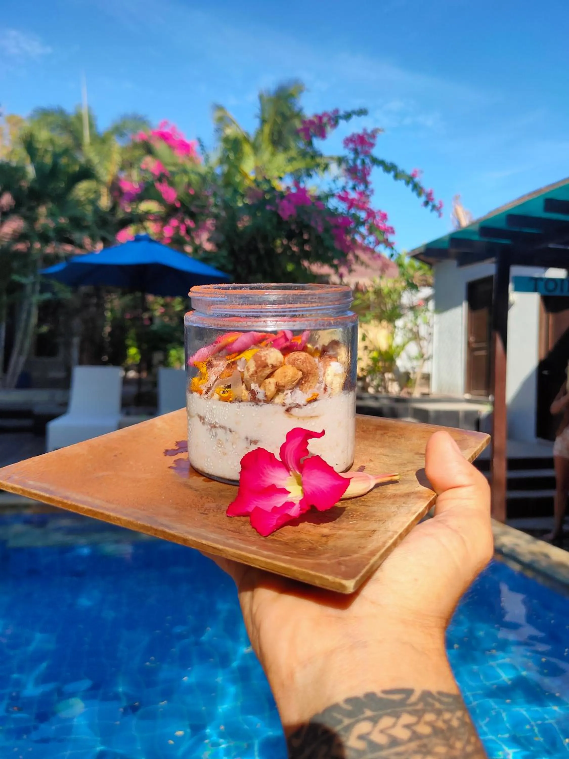 Food and drinks in Bale Sampan Boutique Bungalows