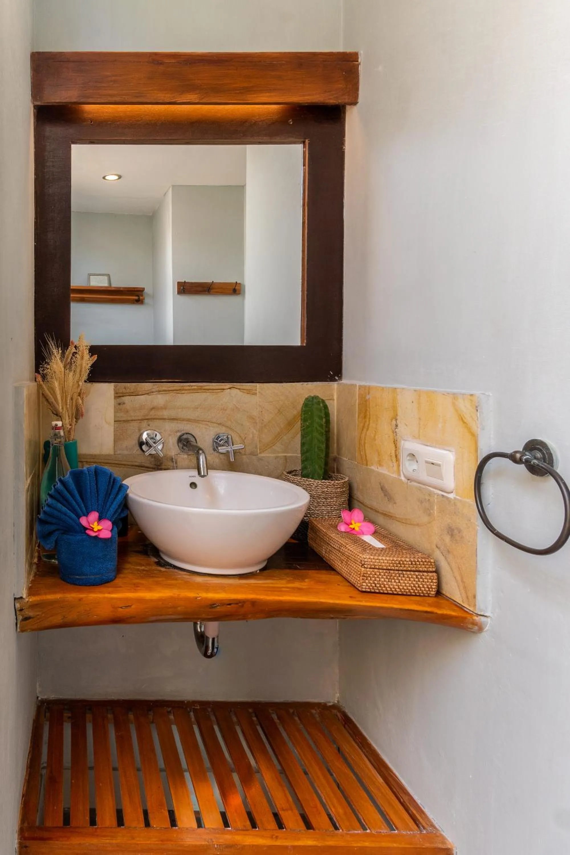 Bathroom in Bale Sampan Boutique Bungalows