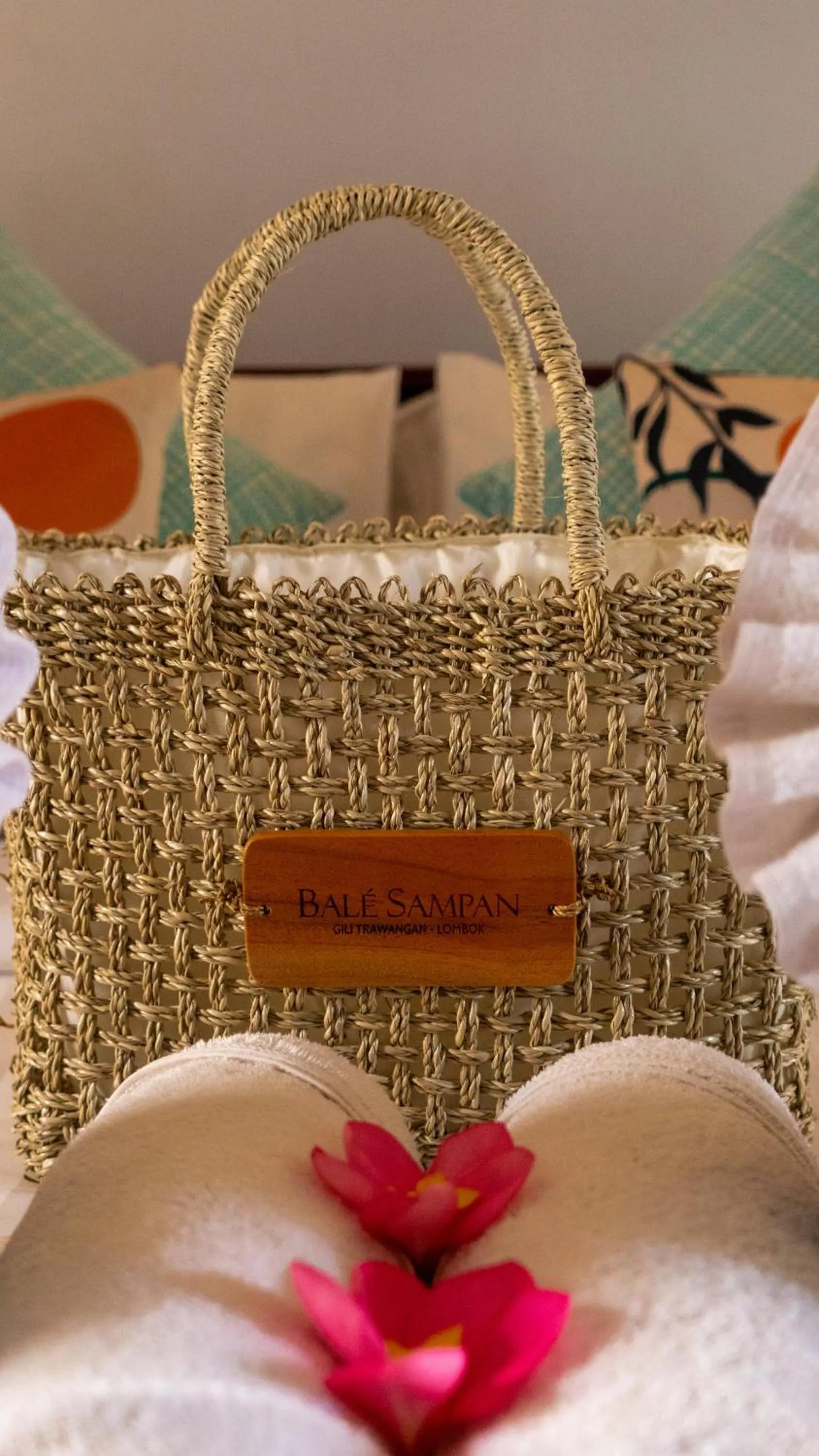 Bed in Bale Sampan Boutique Bungalows