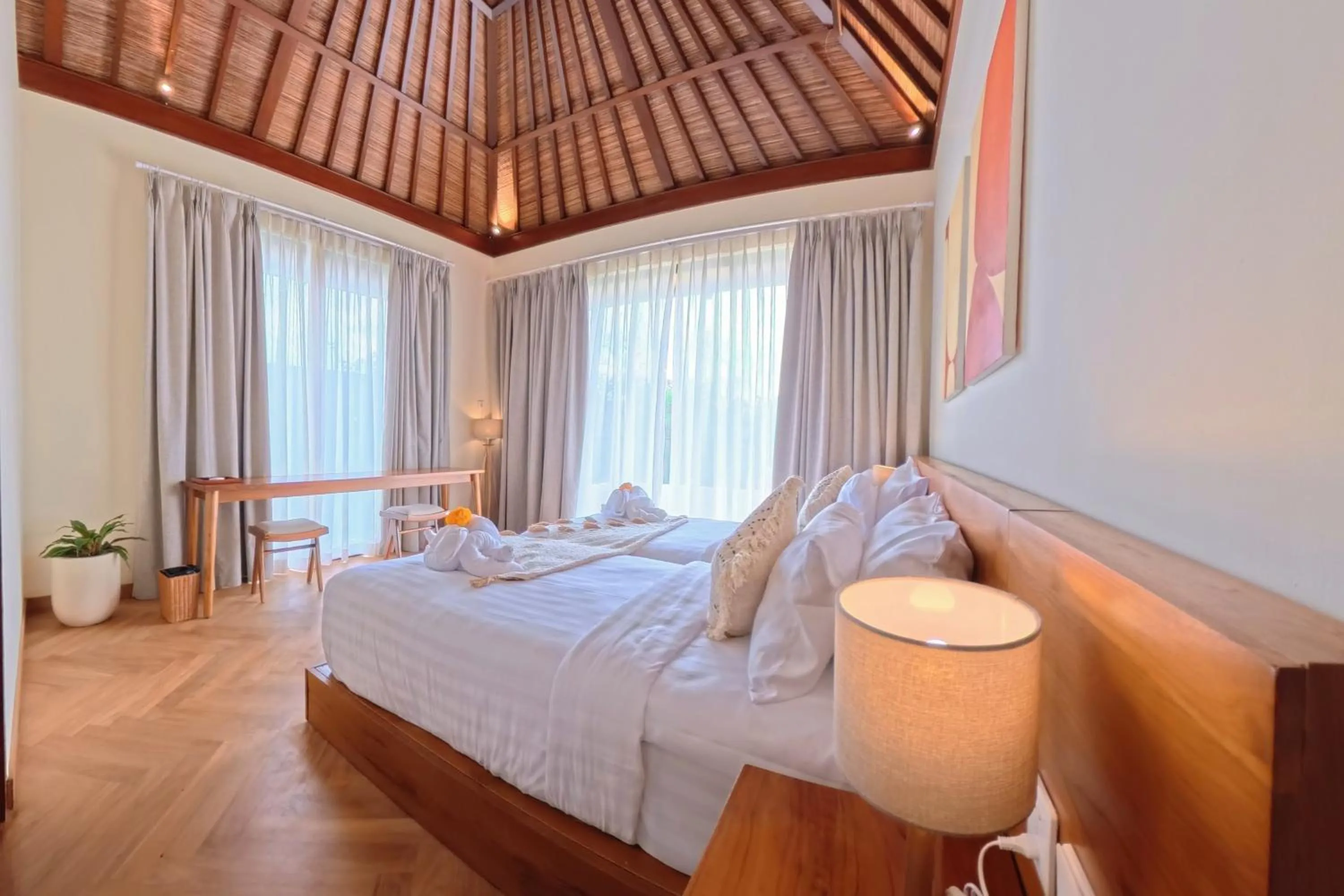 NEW 2BR Minica Villa in the heart of Kayu Aya, Oberoi, Seminyak walking distance to Beach, Shops, Restaurants