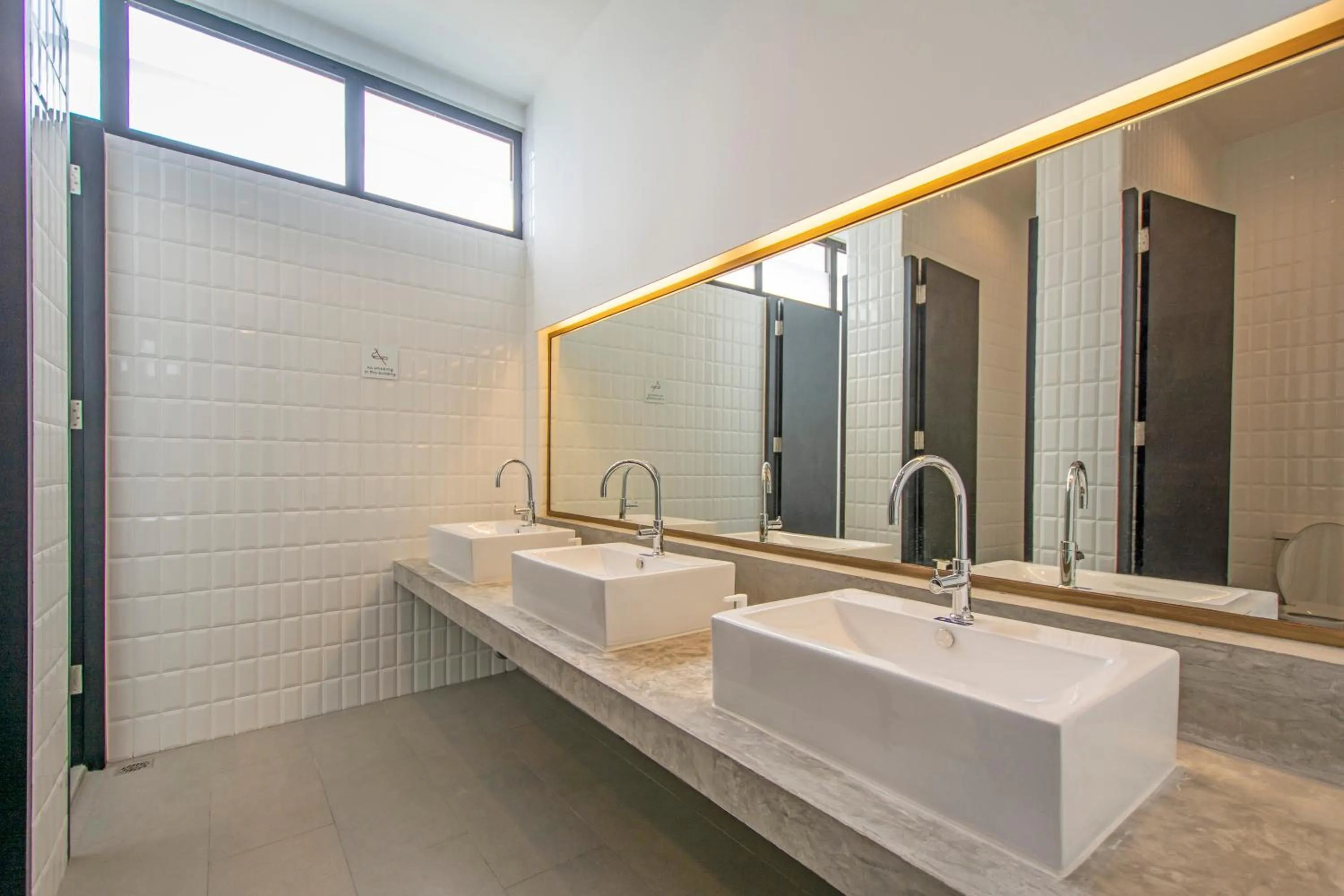 Bathroom in Lost Inn BKK