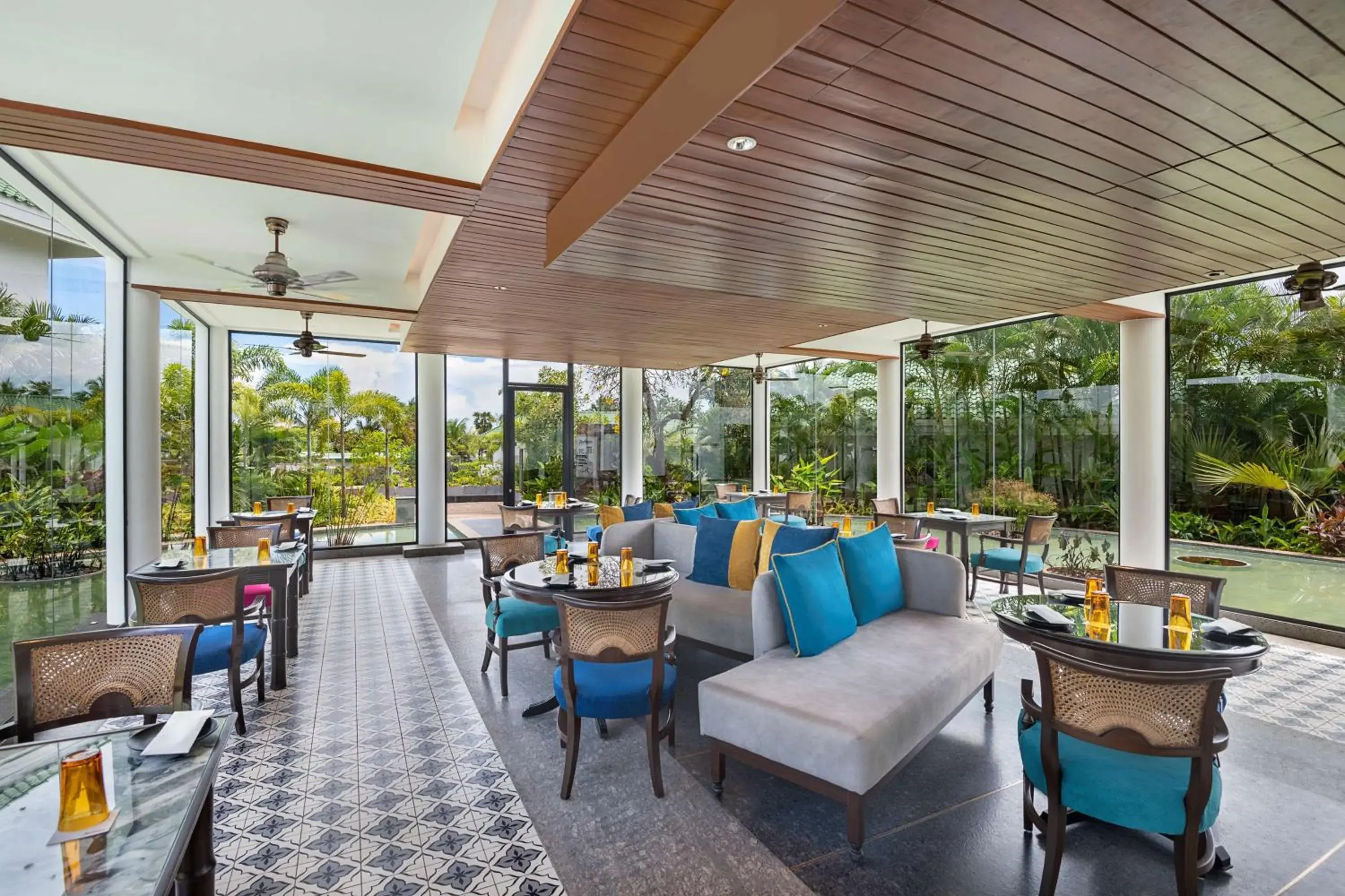 Restaurant/places to eat in Radisson Resort Pondicherry Bay Restaurant/places to eat in Radisson Resort Pondicherry Bay