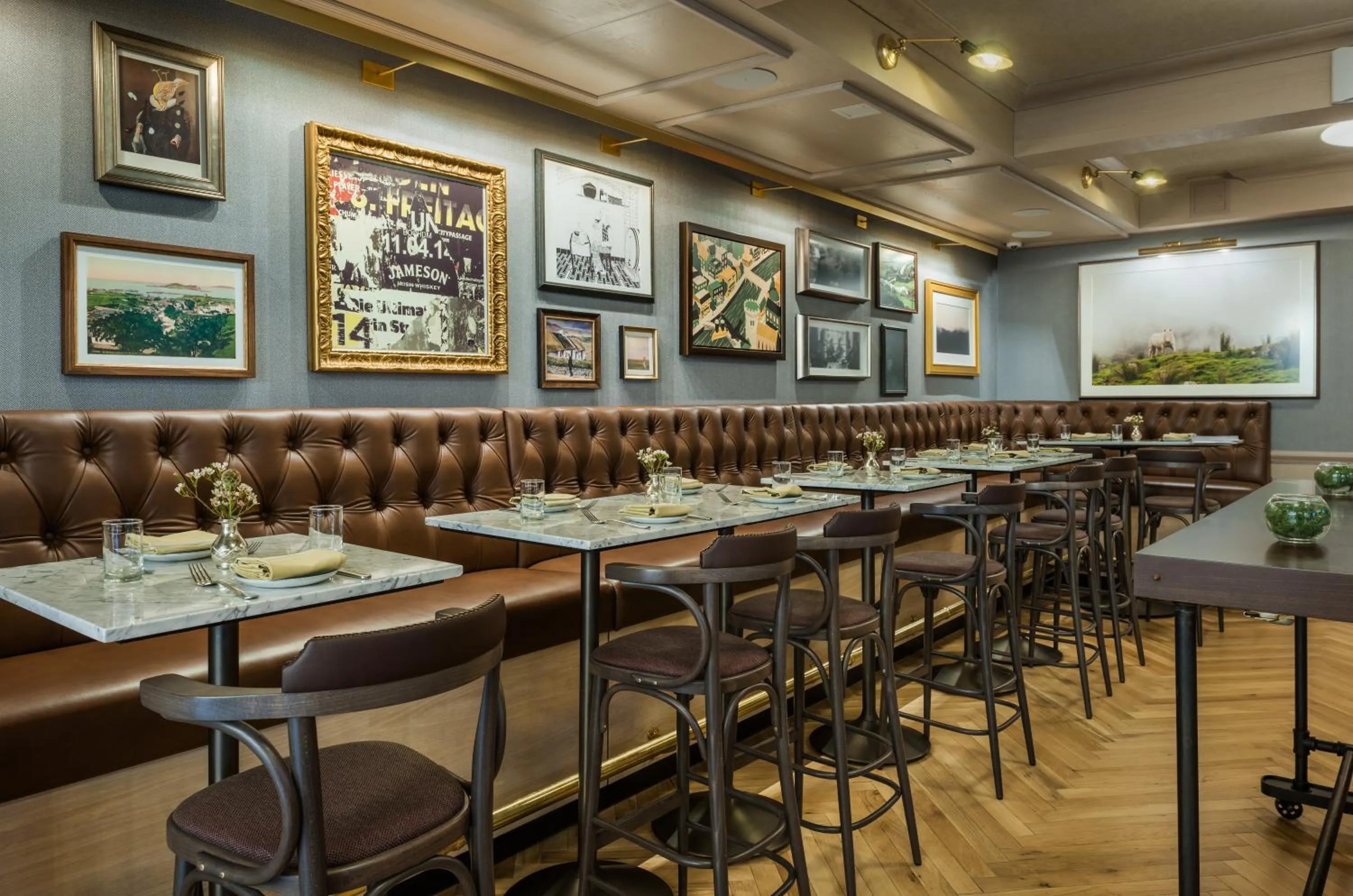 Restaurant/places to eat in Merrion Row Hotel and Public House