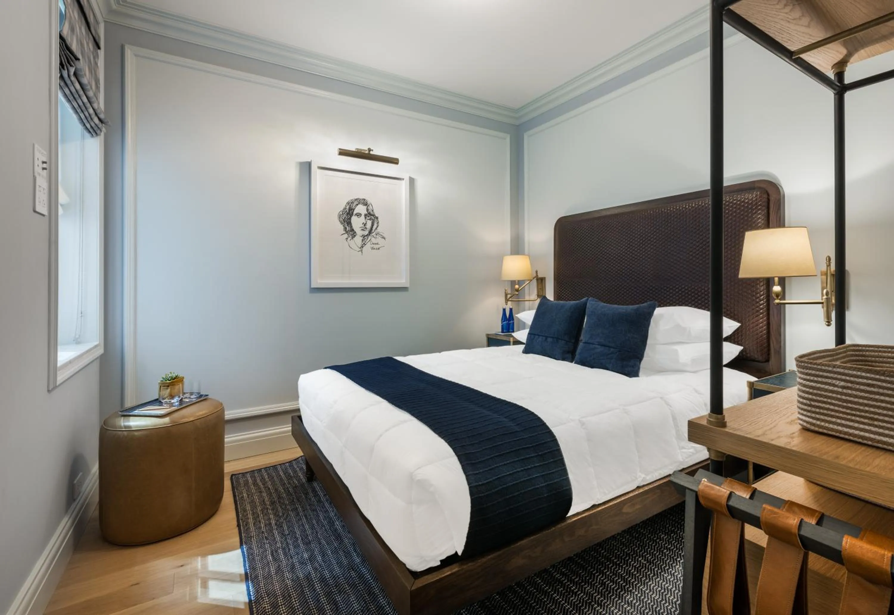 Bedroom, Bed in Merrion Row Hotel and Public House