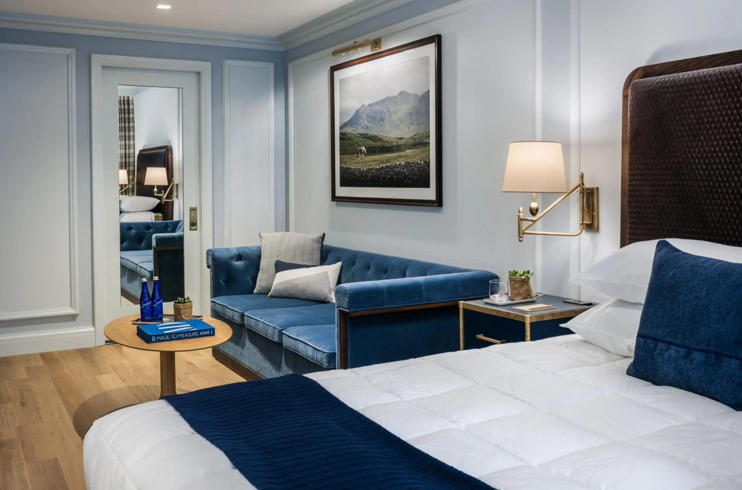 Bed in Merrion Row Hotel and Public House Bed in Merrion Row Hotel and Public House