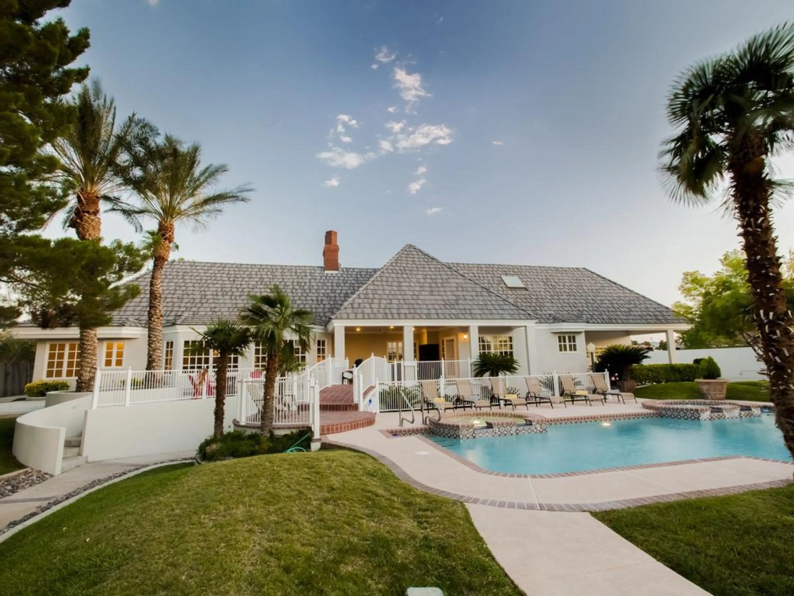 Property building in Villa Carota - 6 bedrooms and a Casitas