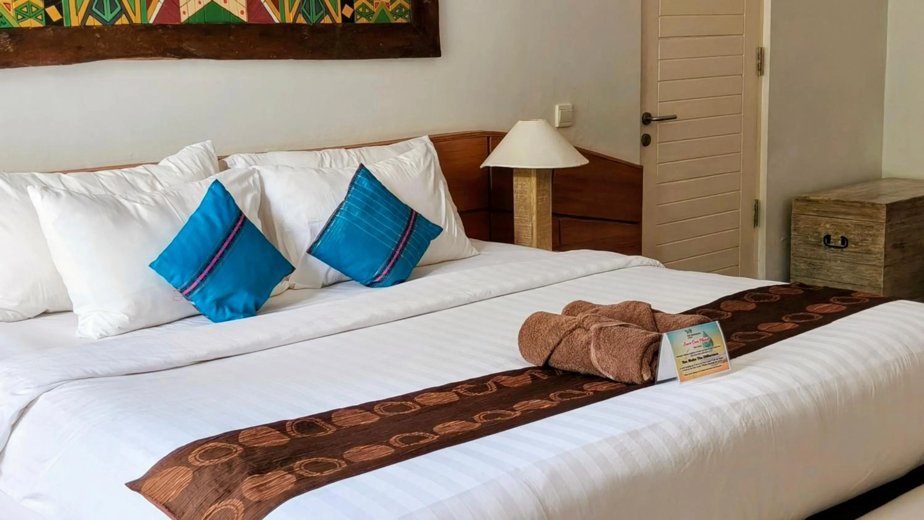 Bed in The Trawangan Resort