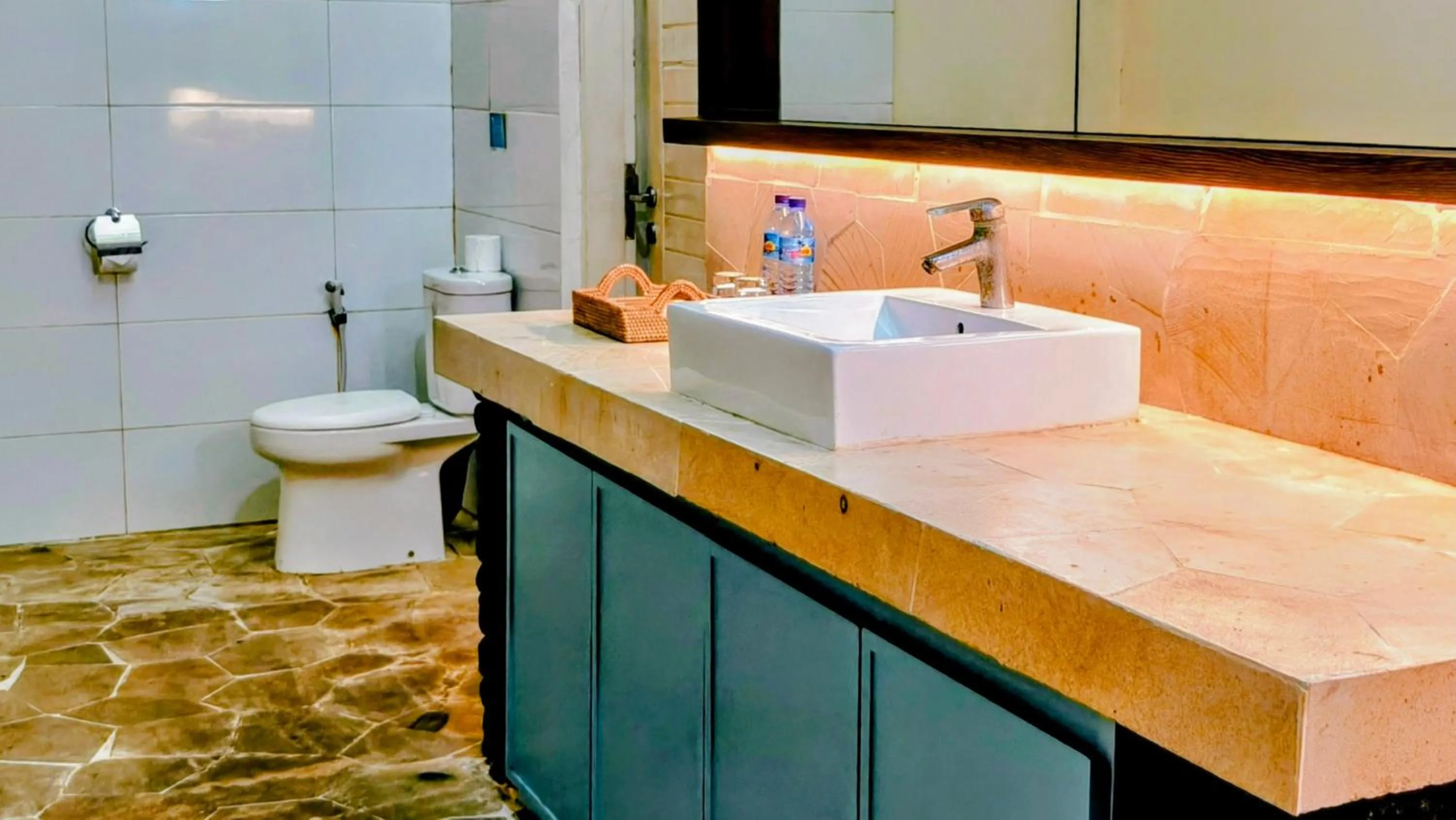 Toilet in The Trawangan Resort