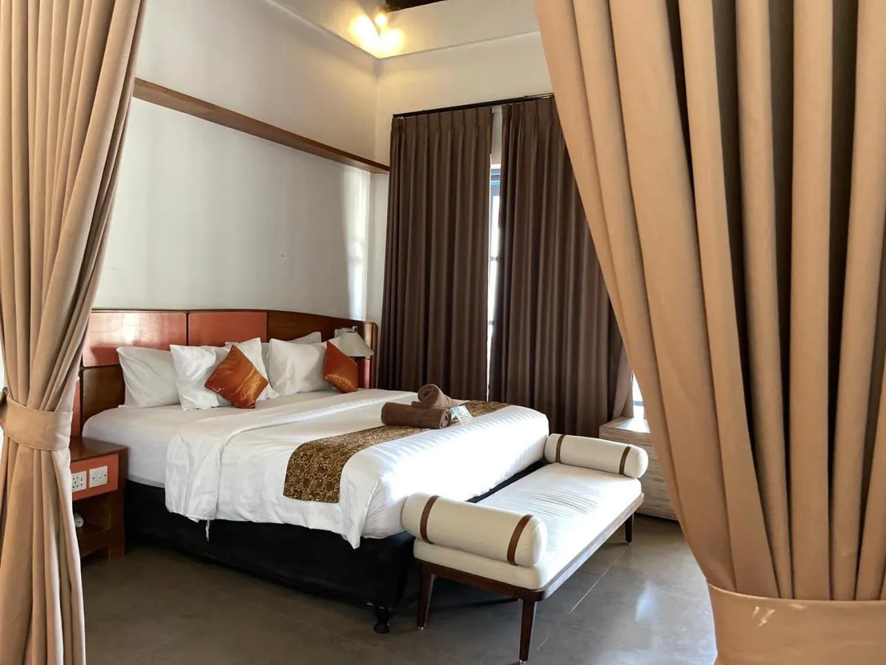 Photo of the whole room, Bed in The Trawangan Resort