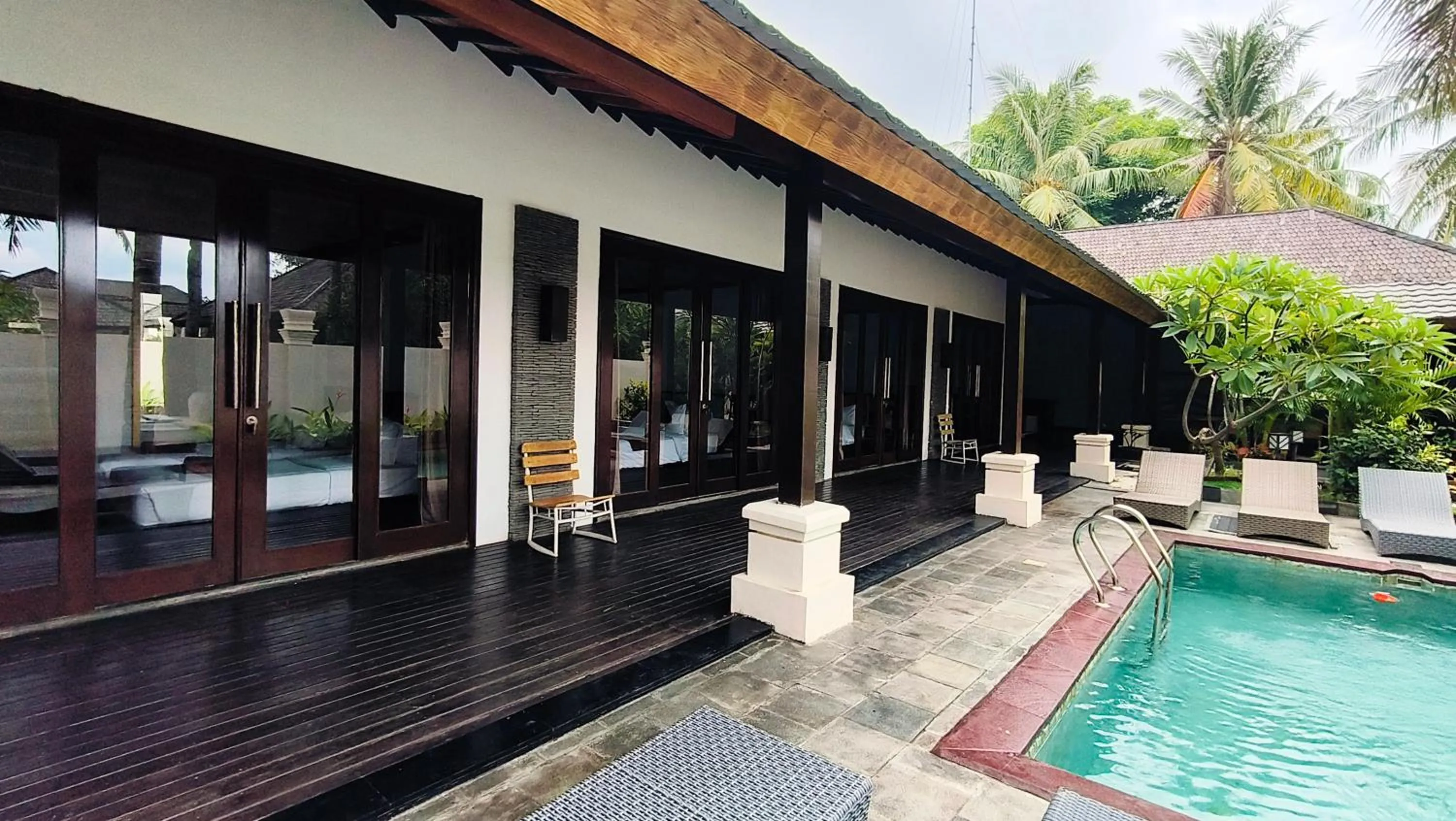 Swimming pool in The Trawangan Resort