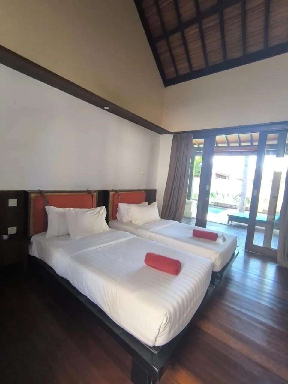 Bed in The Trawangan Resort