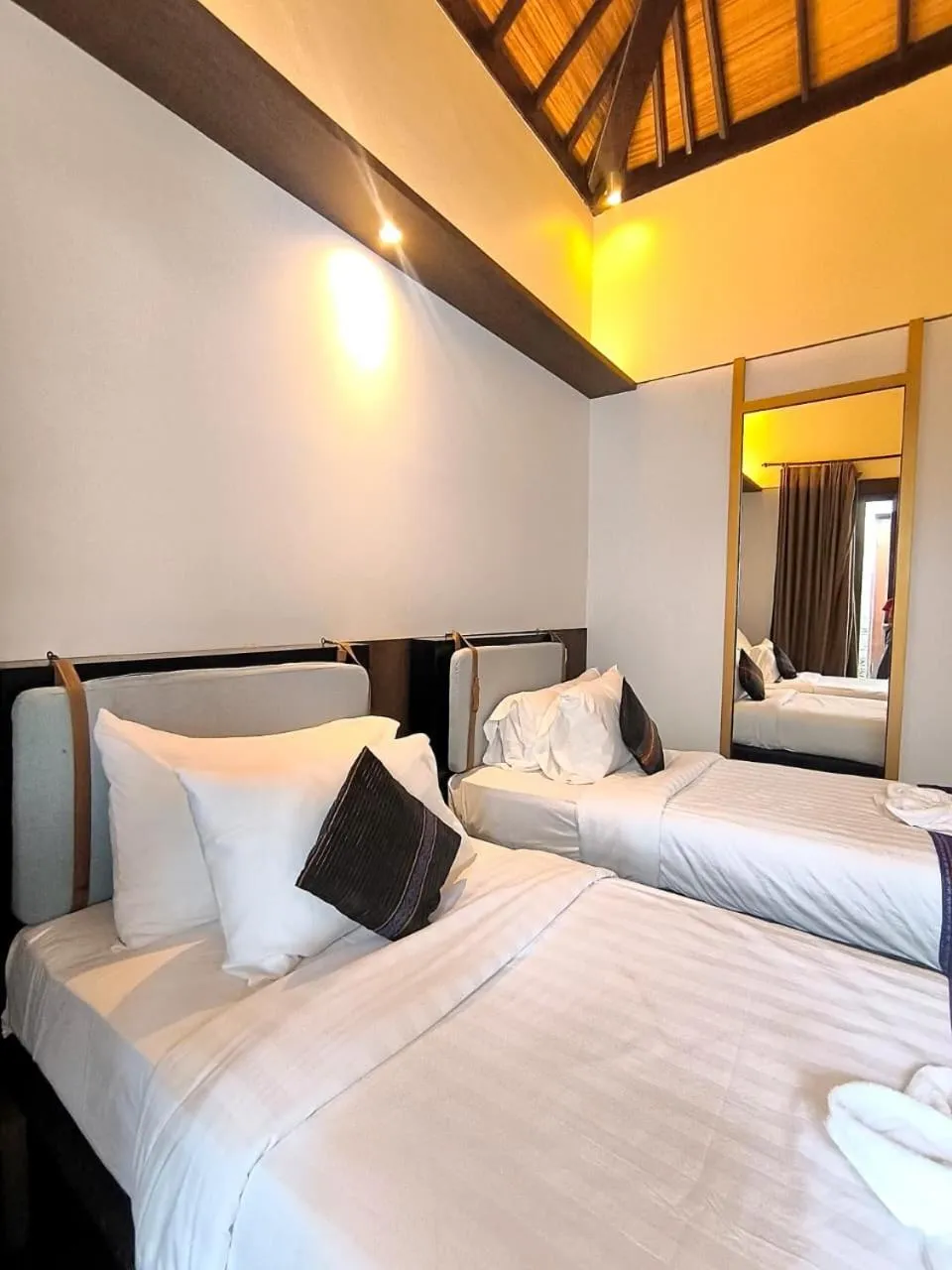 Bed in The Trawangan Resort