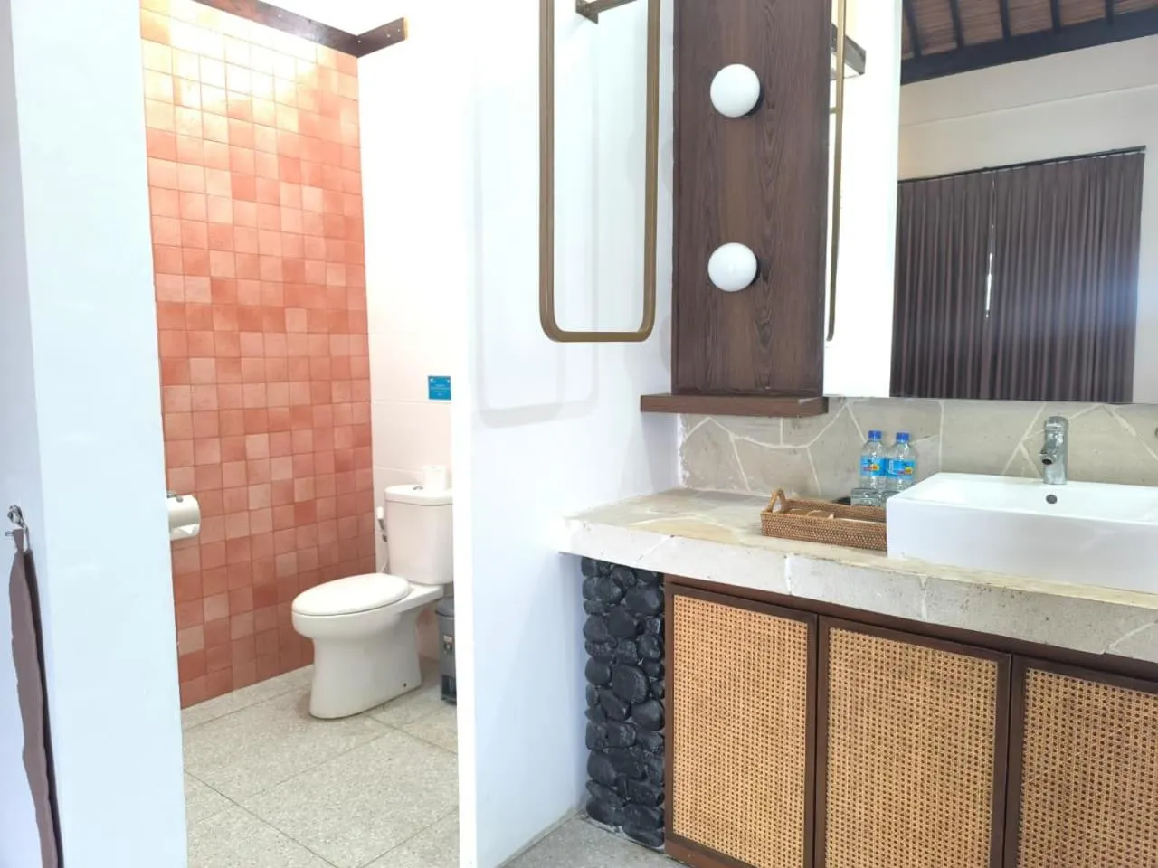 Toilet in The Trawangan Resort