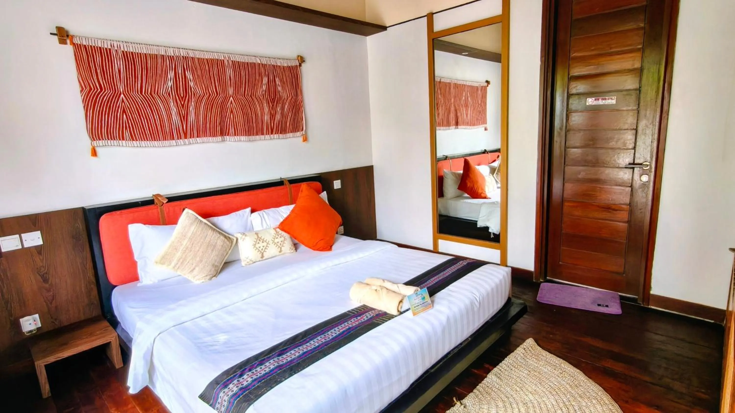 Bed in The Trawangan Resort