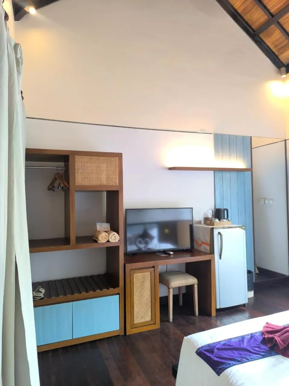 Bed in The Trawangan Resort