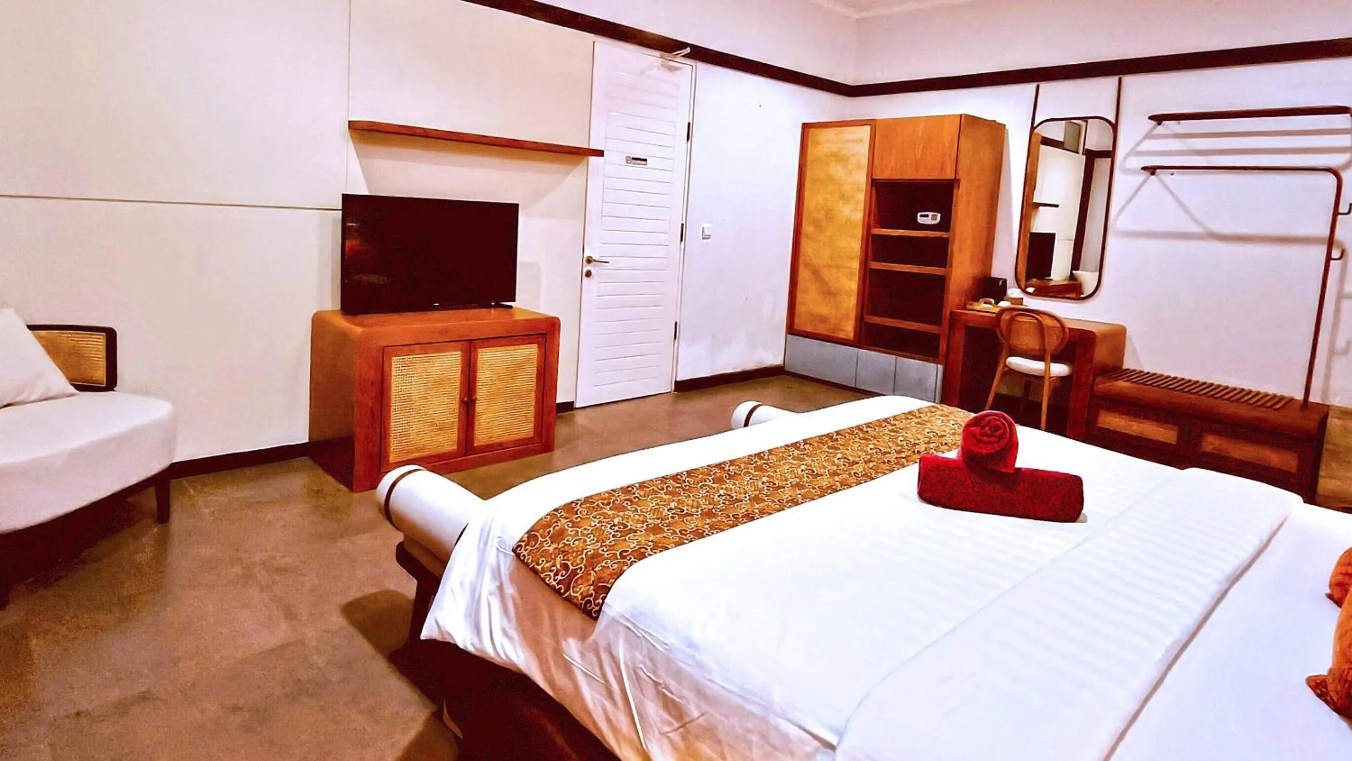 Bed in The Trawangan Resort