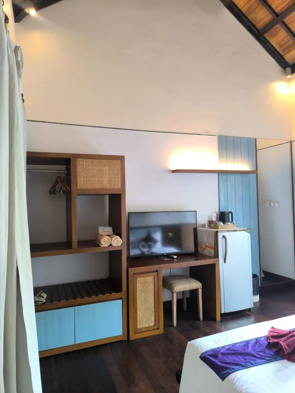 Photo of the whole room, Bed in The Trawangan Resort