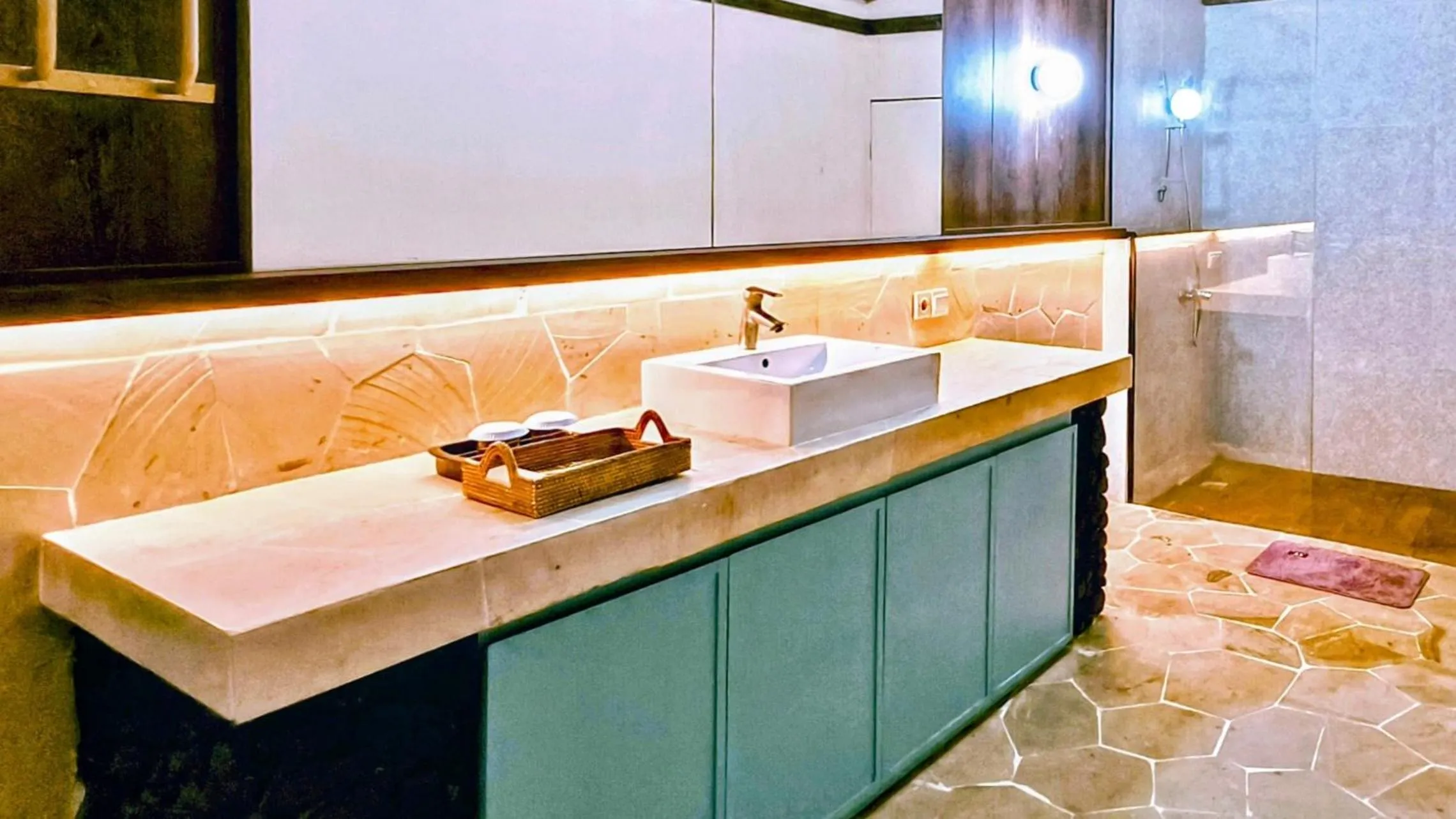 Shower in The Trawangan Resort