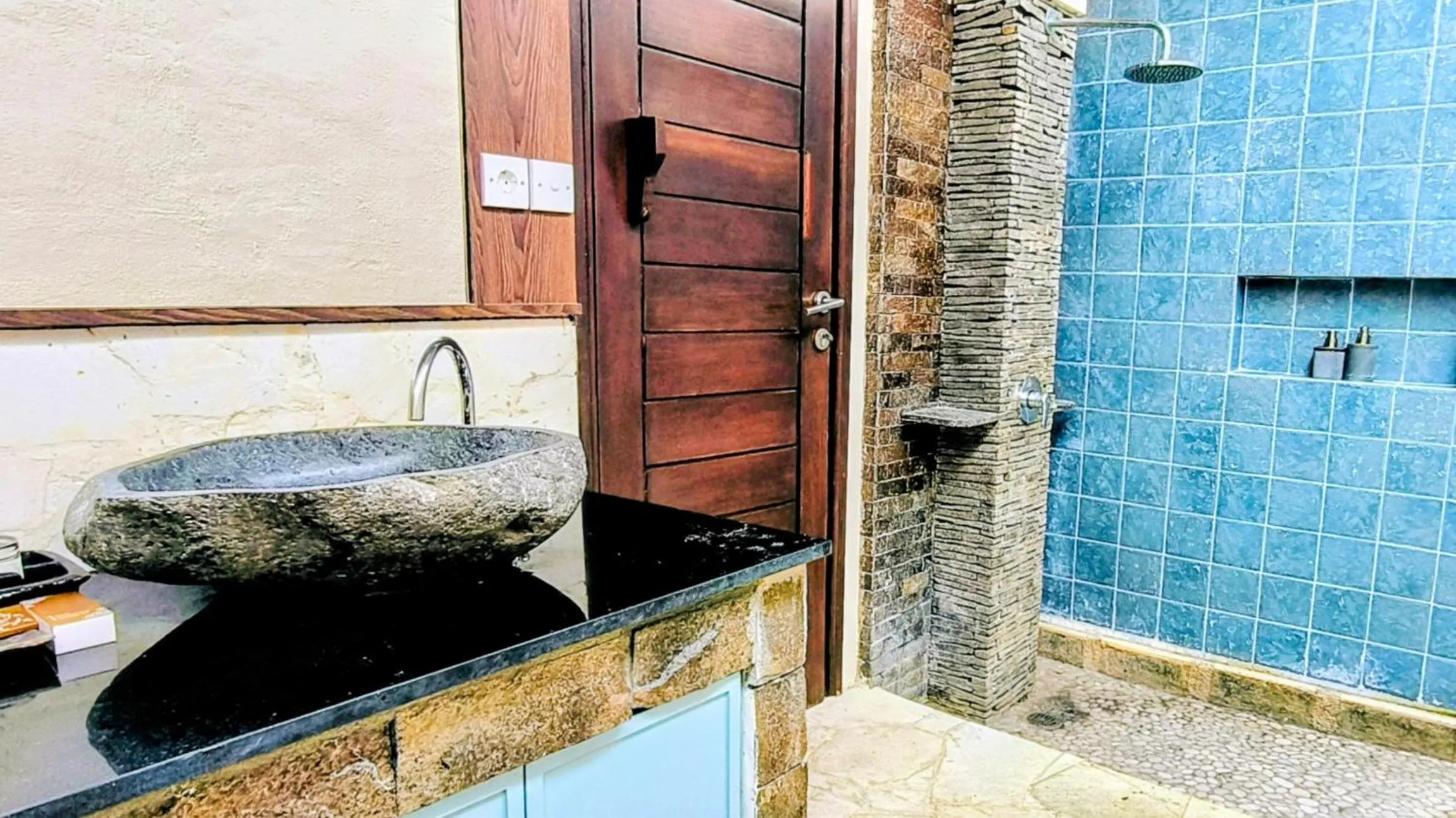 Bathroom in The Trawangan Resort