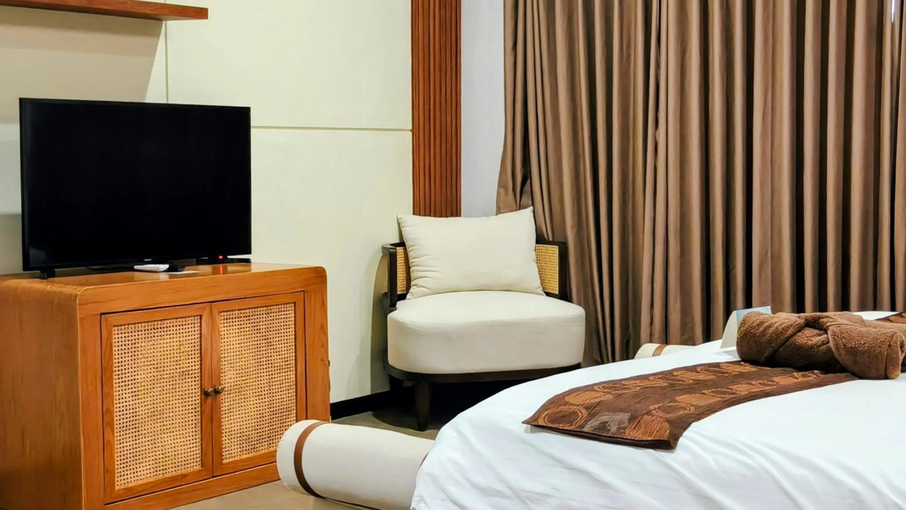TV and multimedia, Bed in The Trawangan Resort