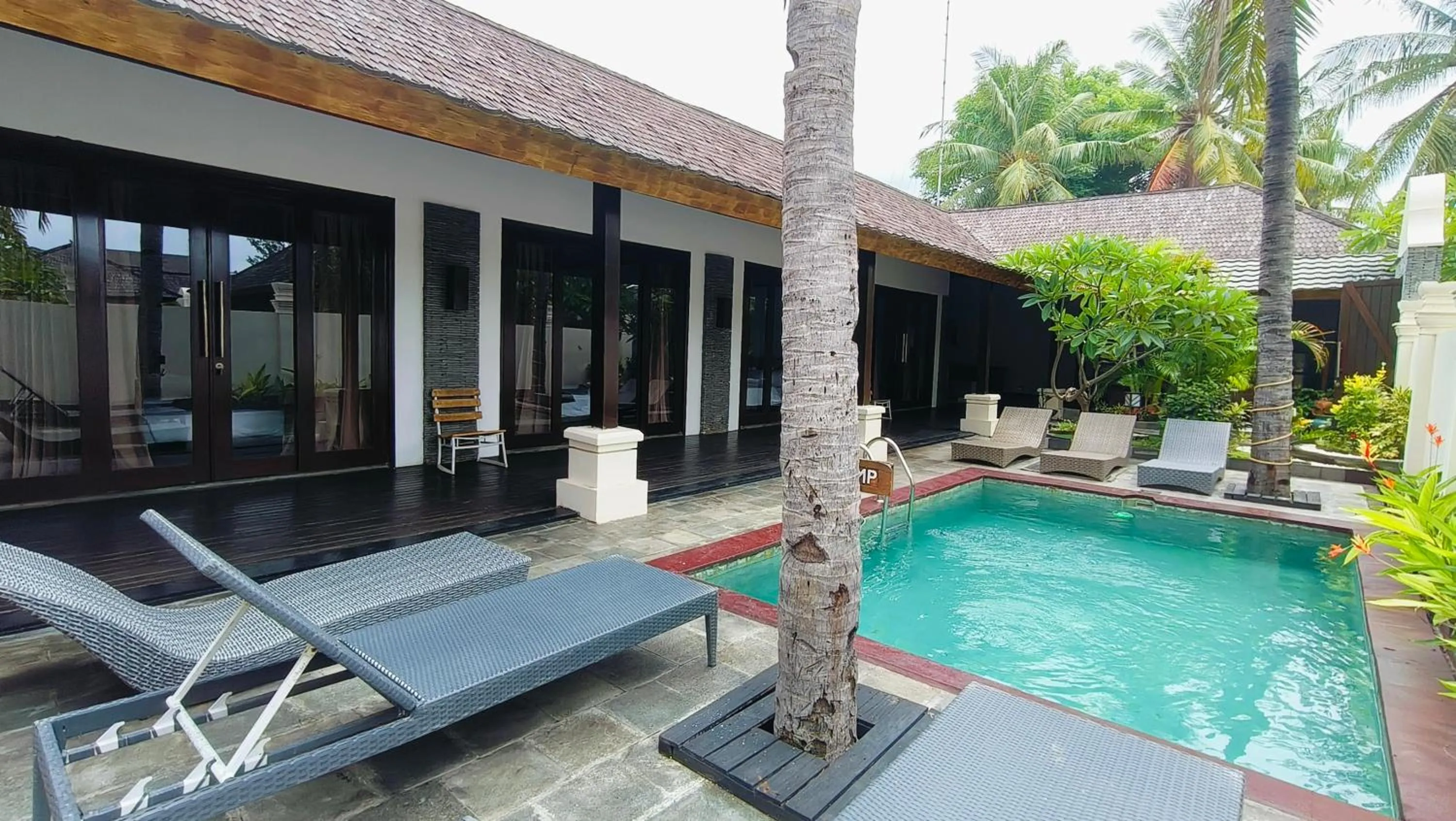 Swimming pool in The Trawangan Resort