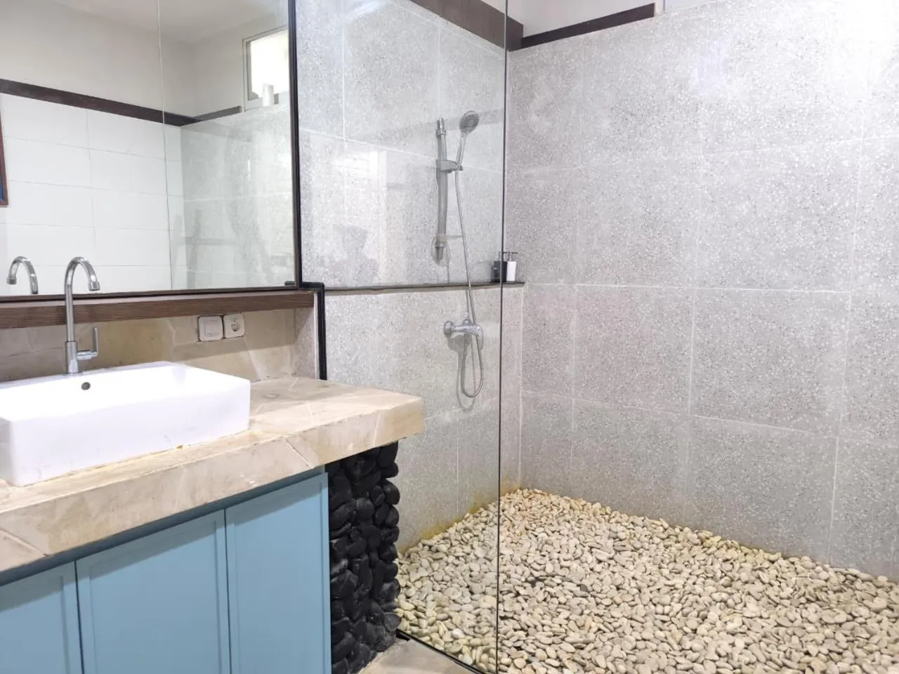 Shower in The Trawangan Resort