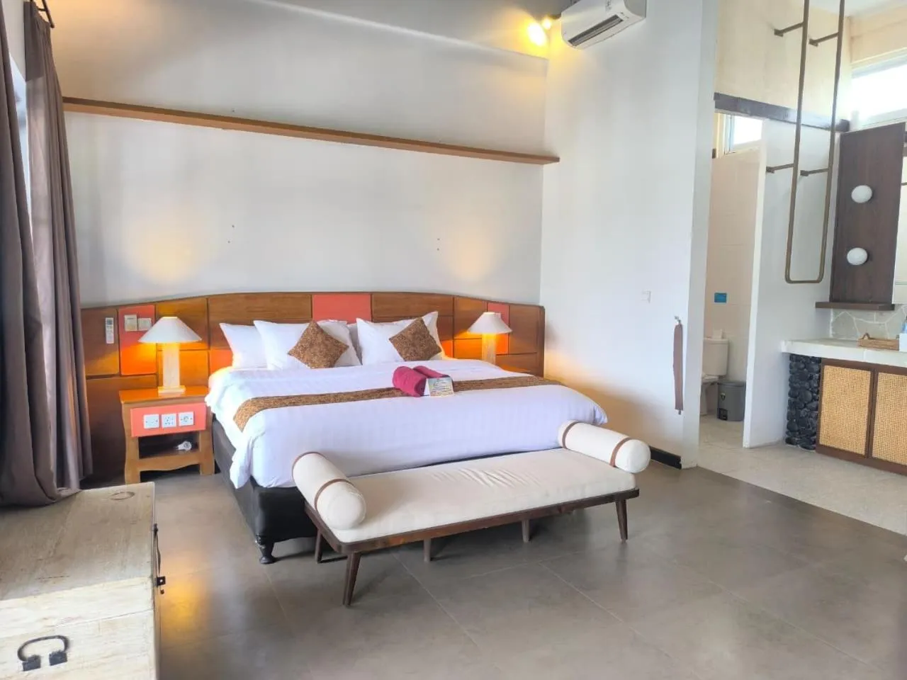 Bed in The Trawangan Resort