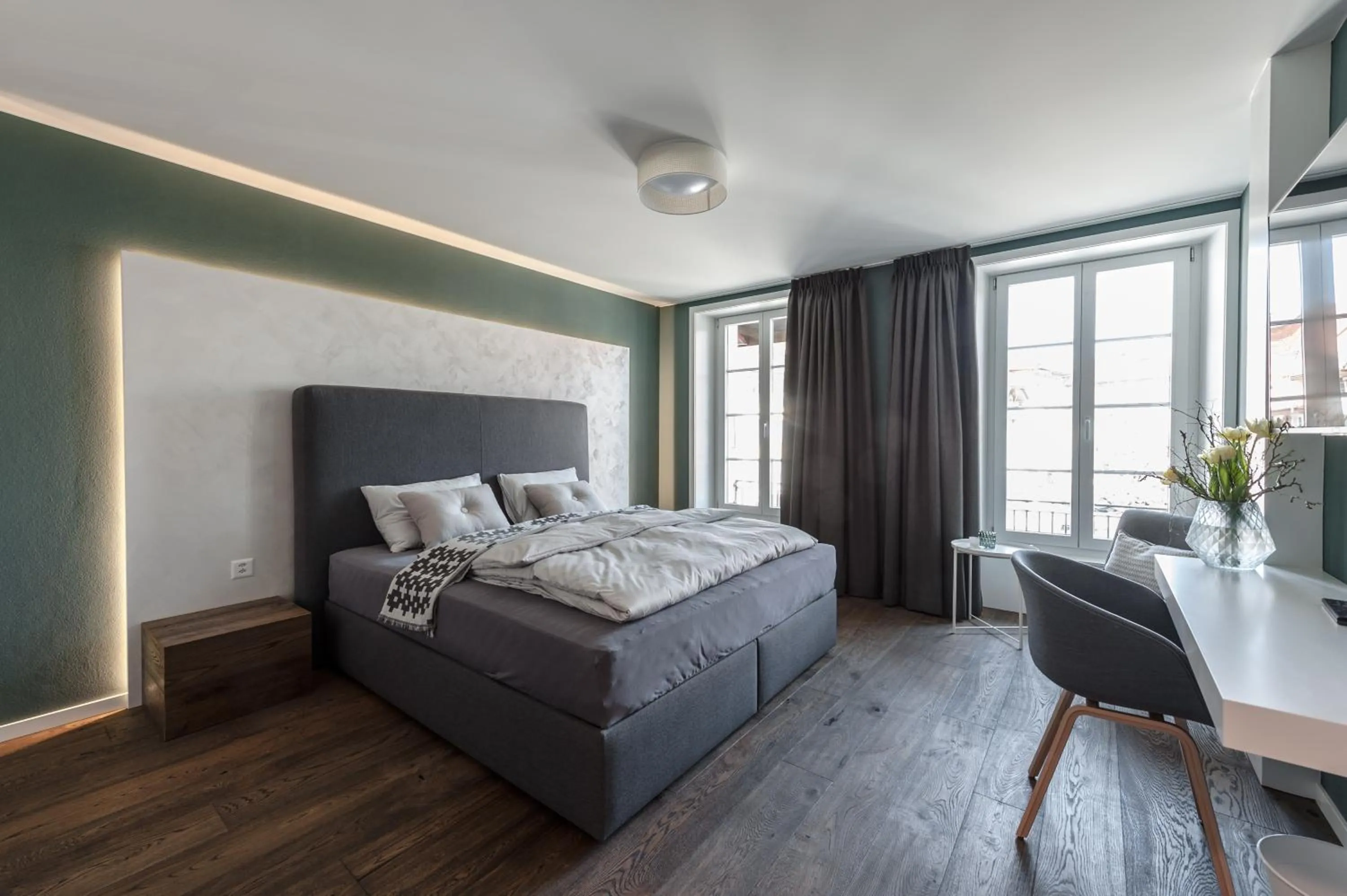 Photo of the whole room, Bed in wolke 4