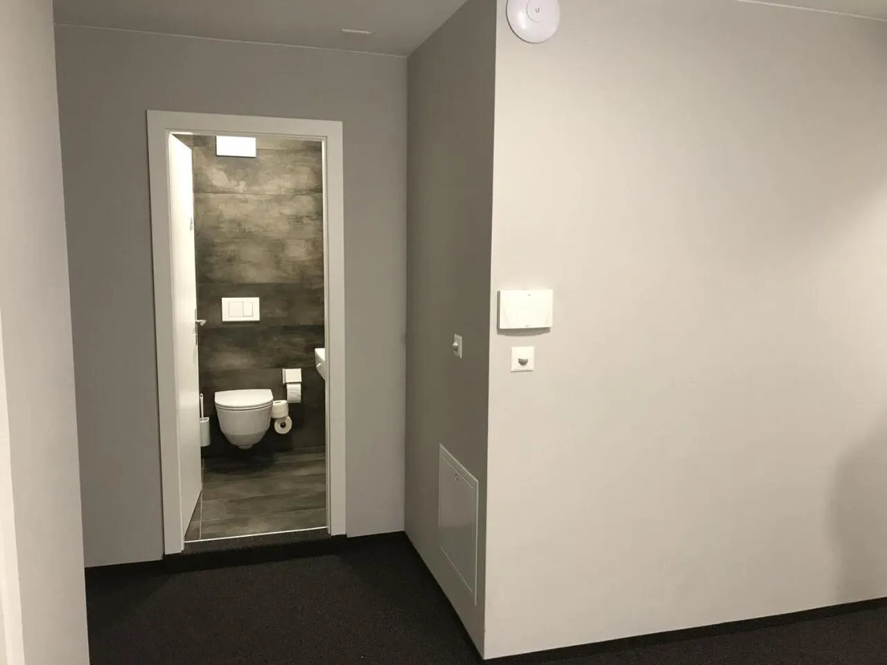 Toilet in wolke 4