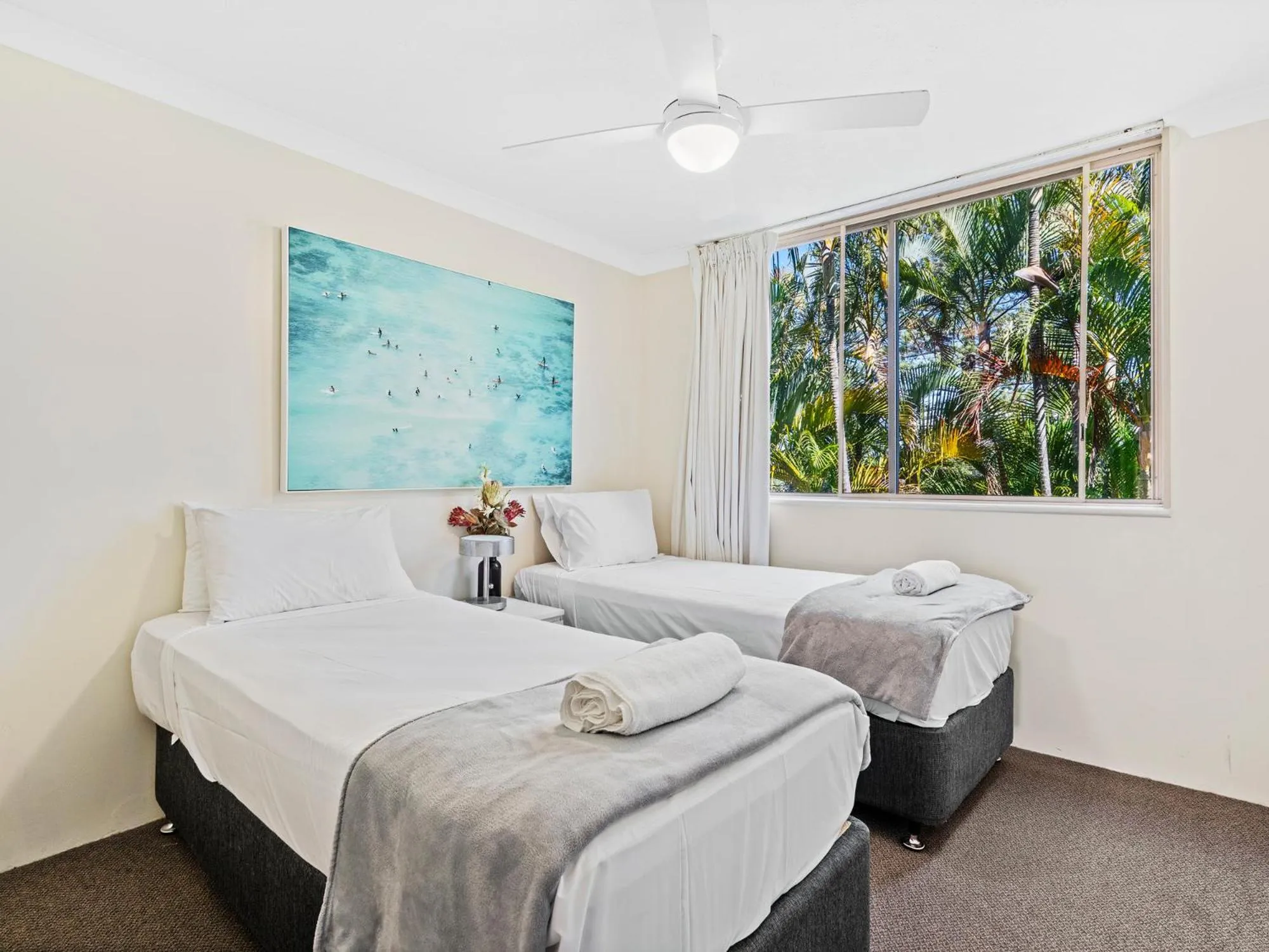 Bed in Miami Beachside Holiday Apartments