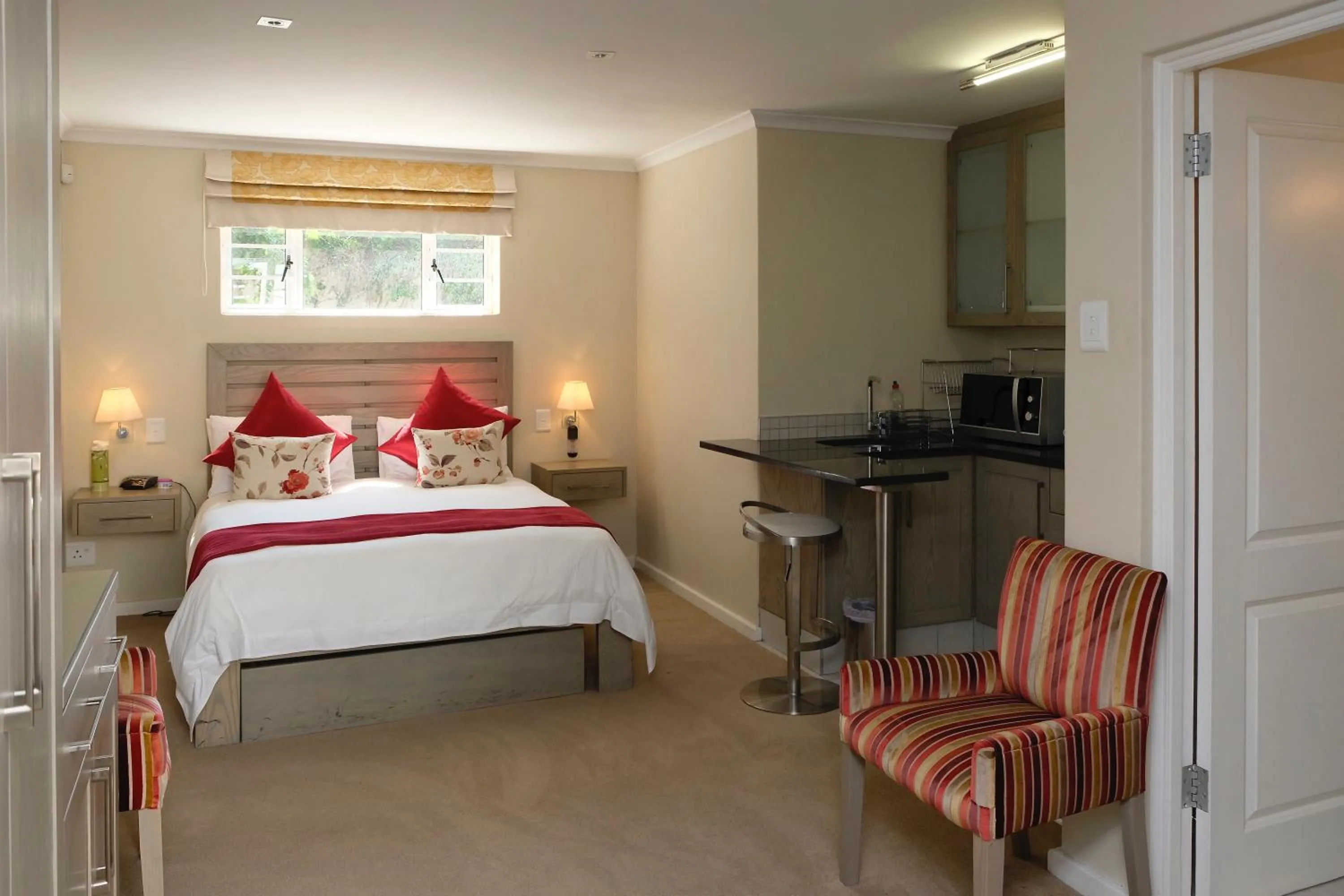 Bedroom, Bed in Gardenview Guest House