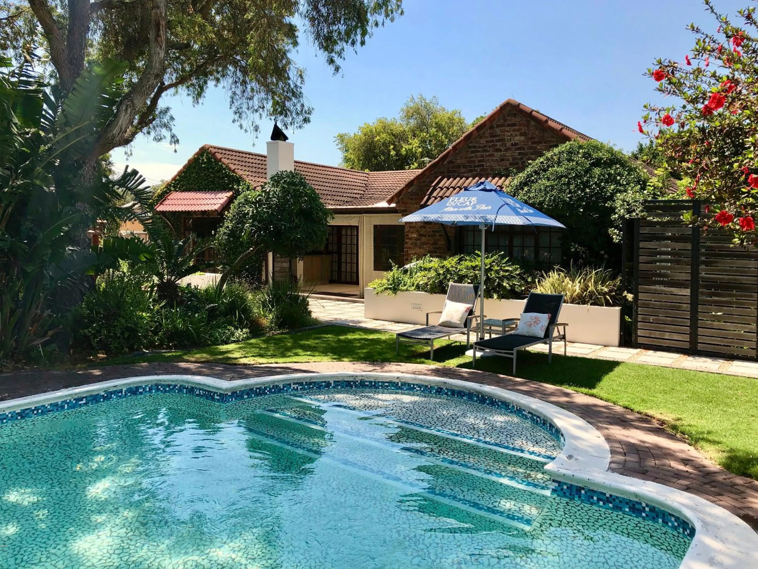 Property building in Gardenview Guest House