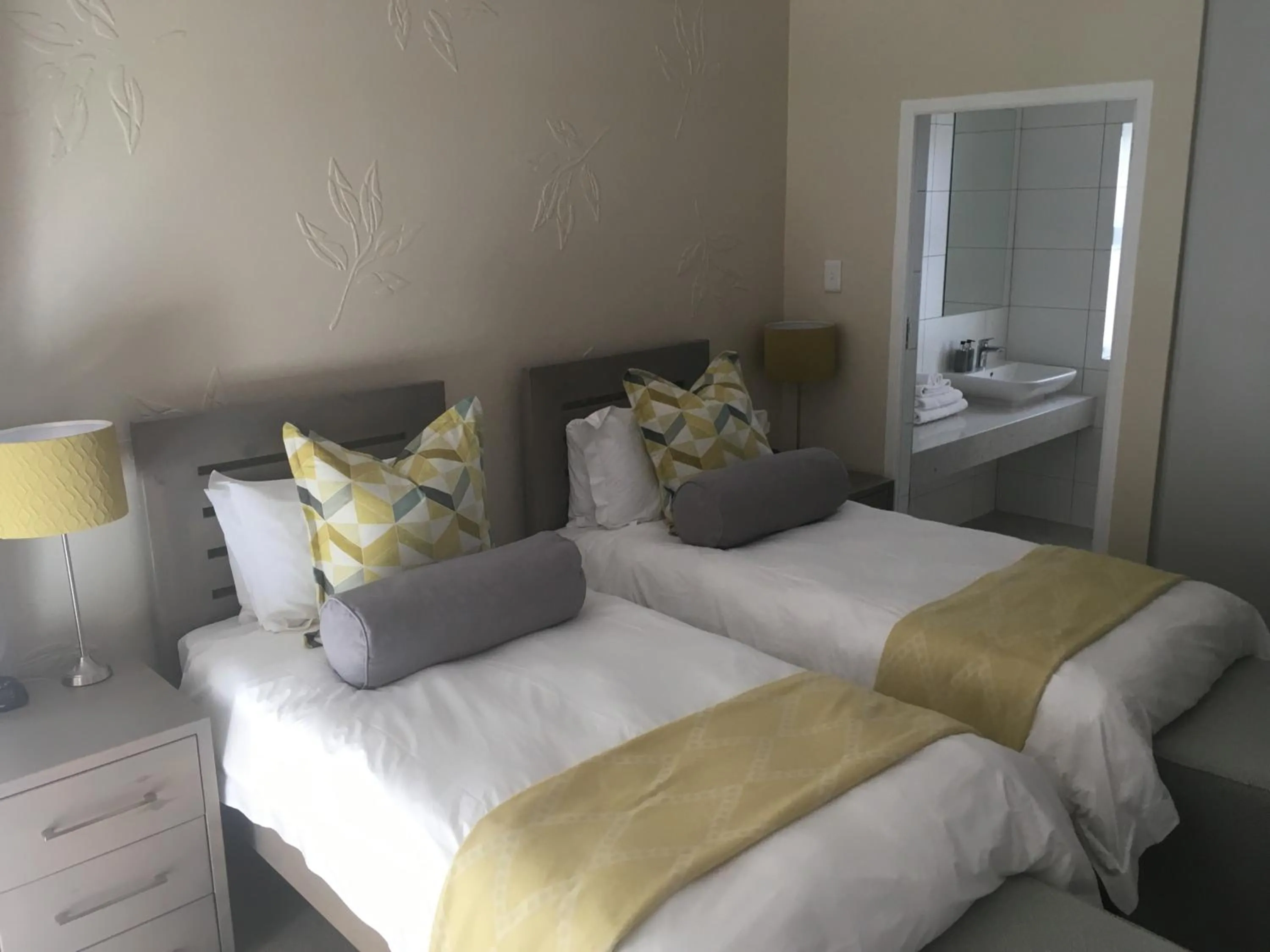 Bedroom, Bed in Gardenview Guest House