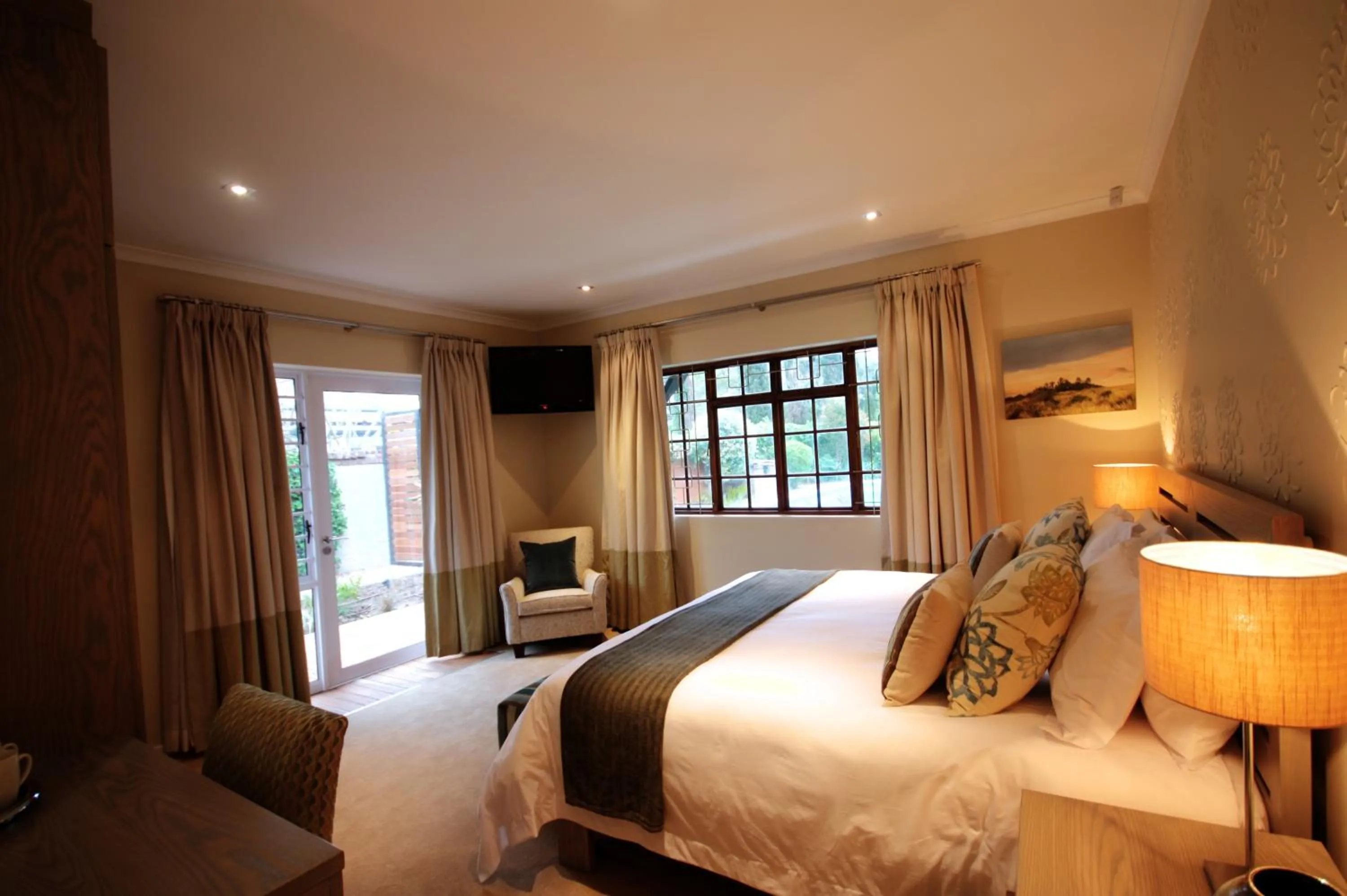Bed in Gardenview Guest House