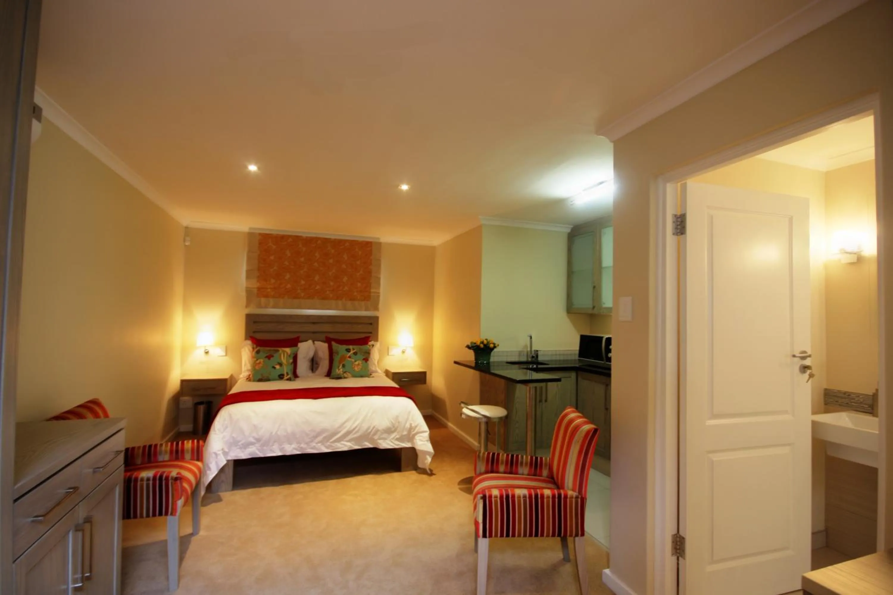 Photo of the whole room, Bed in Gardenview Guest House