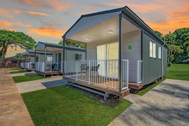 Superior Villa in Mission Beach Hideaway Holiday Village