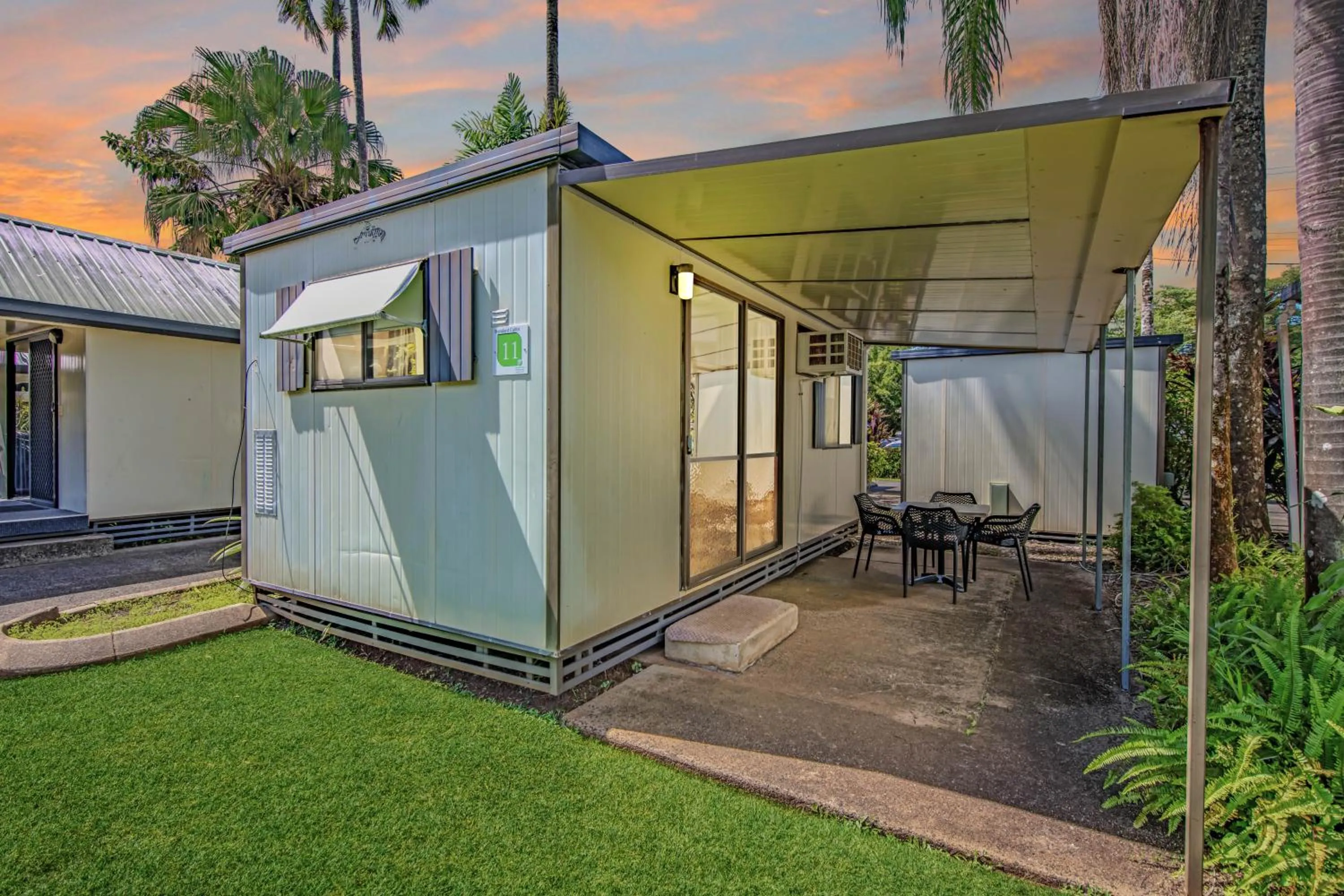 Standard Cottage with Shared Bathroom in Mission Beach Hideaway Holiday Village