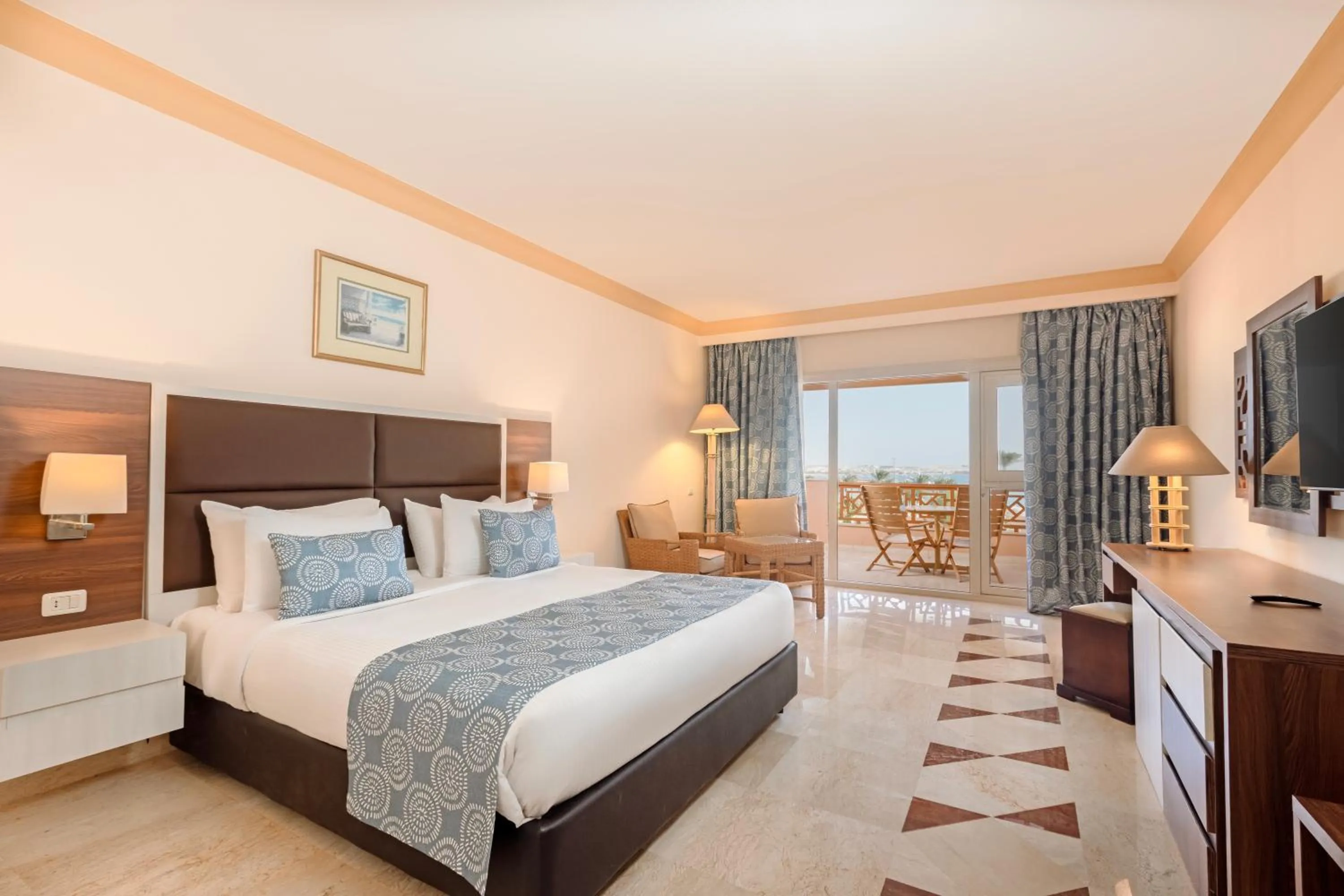 Bedroom, Bed in Continental Hotel Hurghada