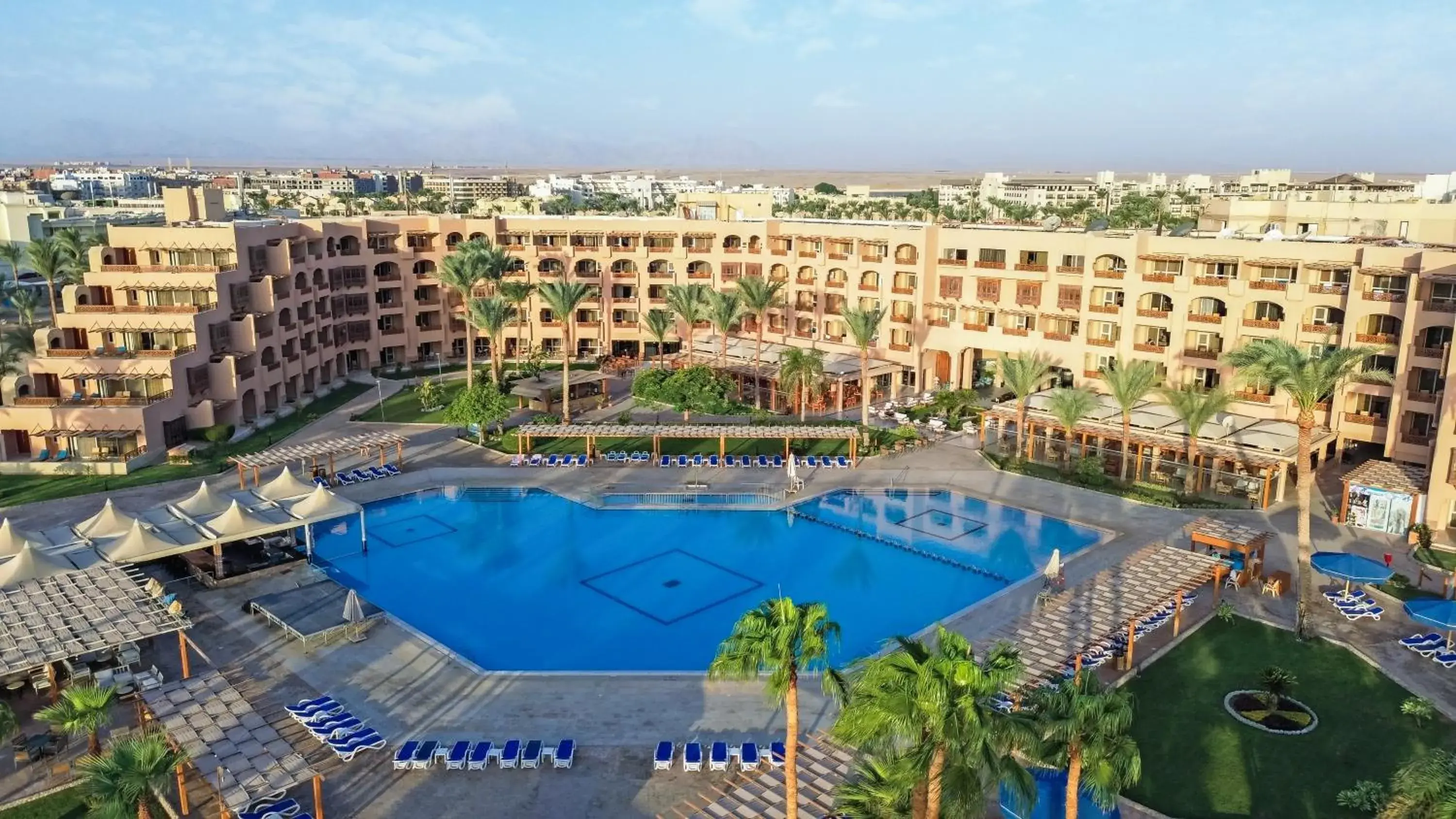 Property building in Continental Hotel Hurghada Property building in Continental Hotel Hurghada
