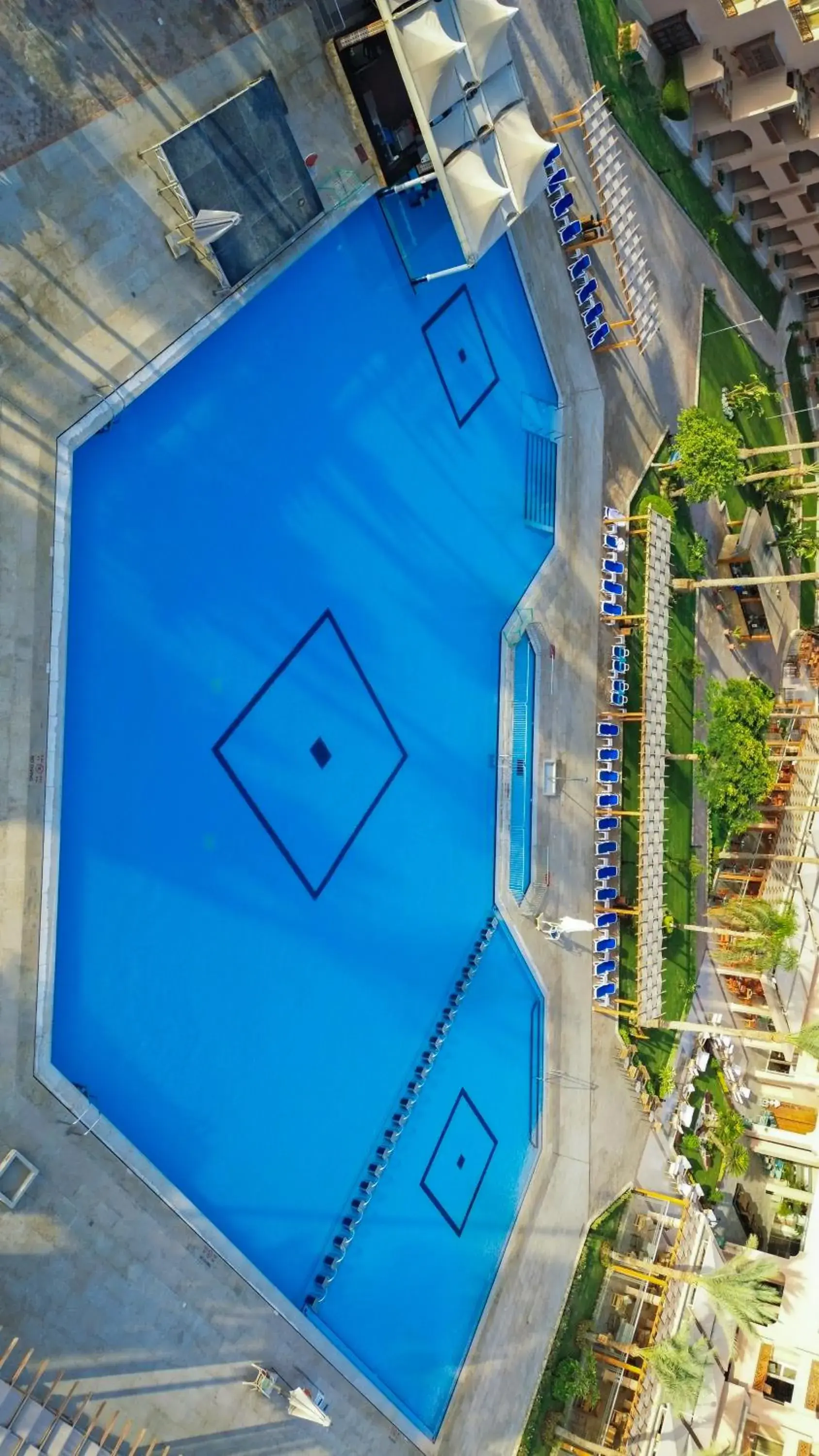 Swimming pool in Continental Hotel Hurghada Swimming pool in Continental Hotel Hurghada